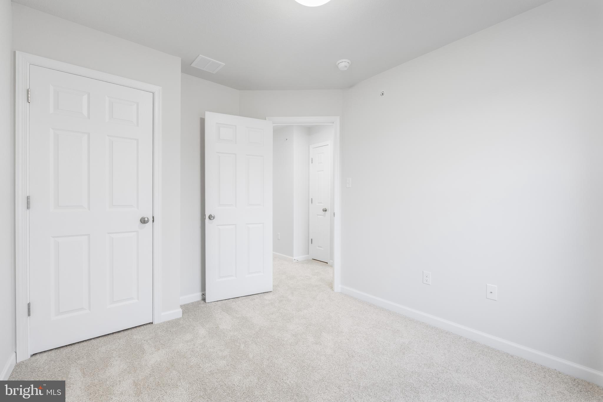 GRAYS POINTE - Residential