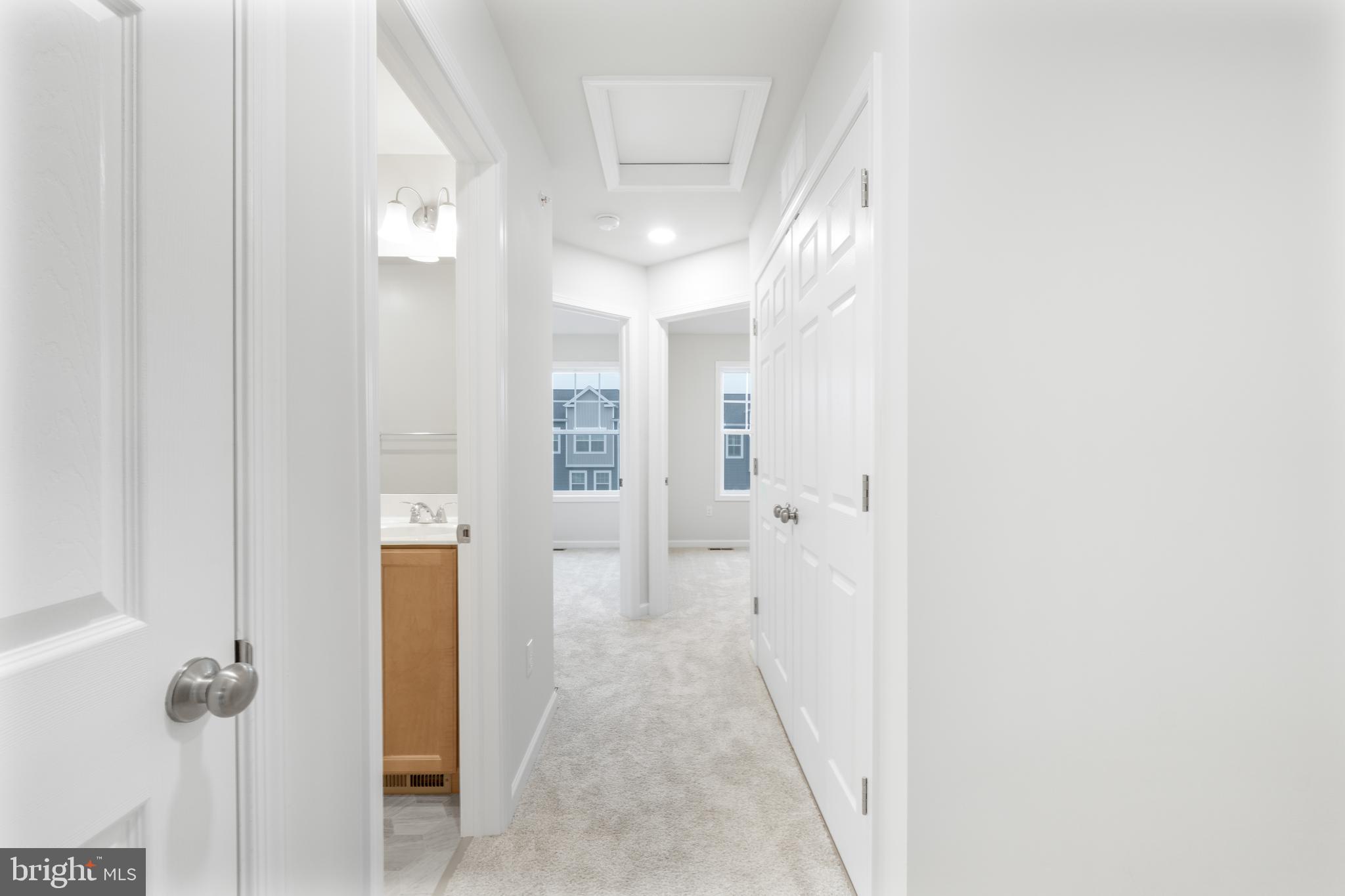 GRAYS POINTE - Residential