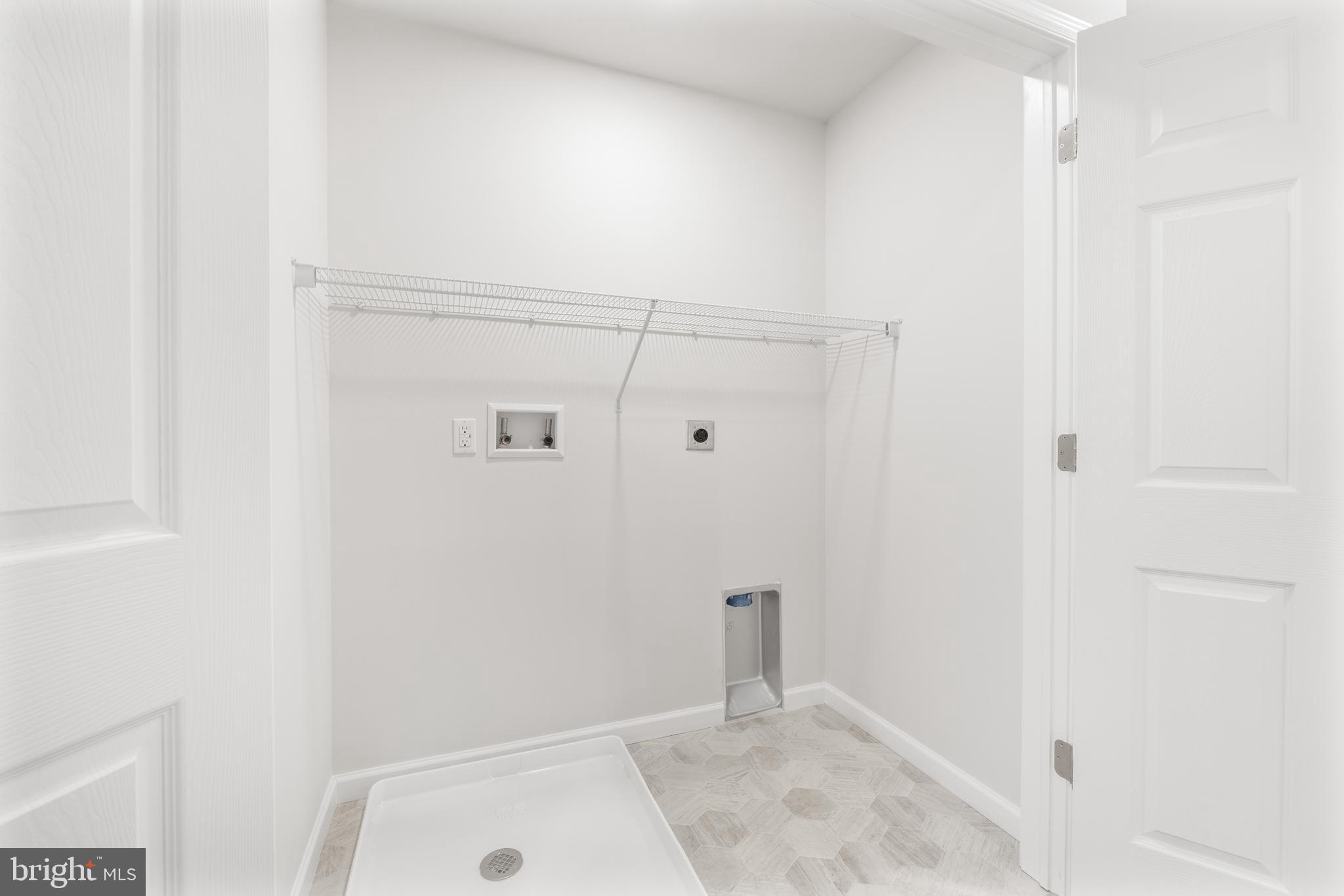 GRAYS POINTE - Residential