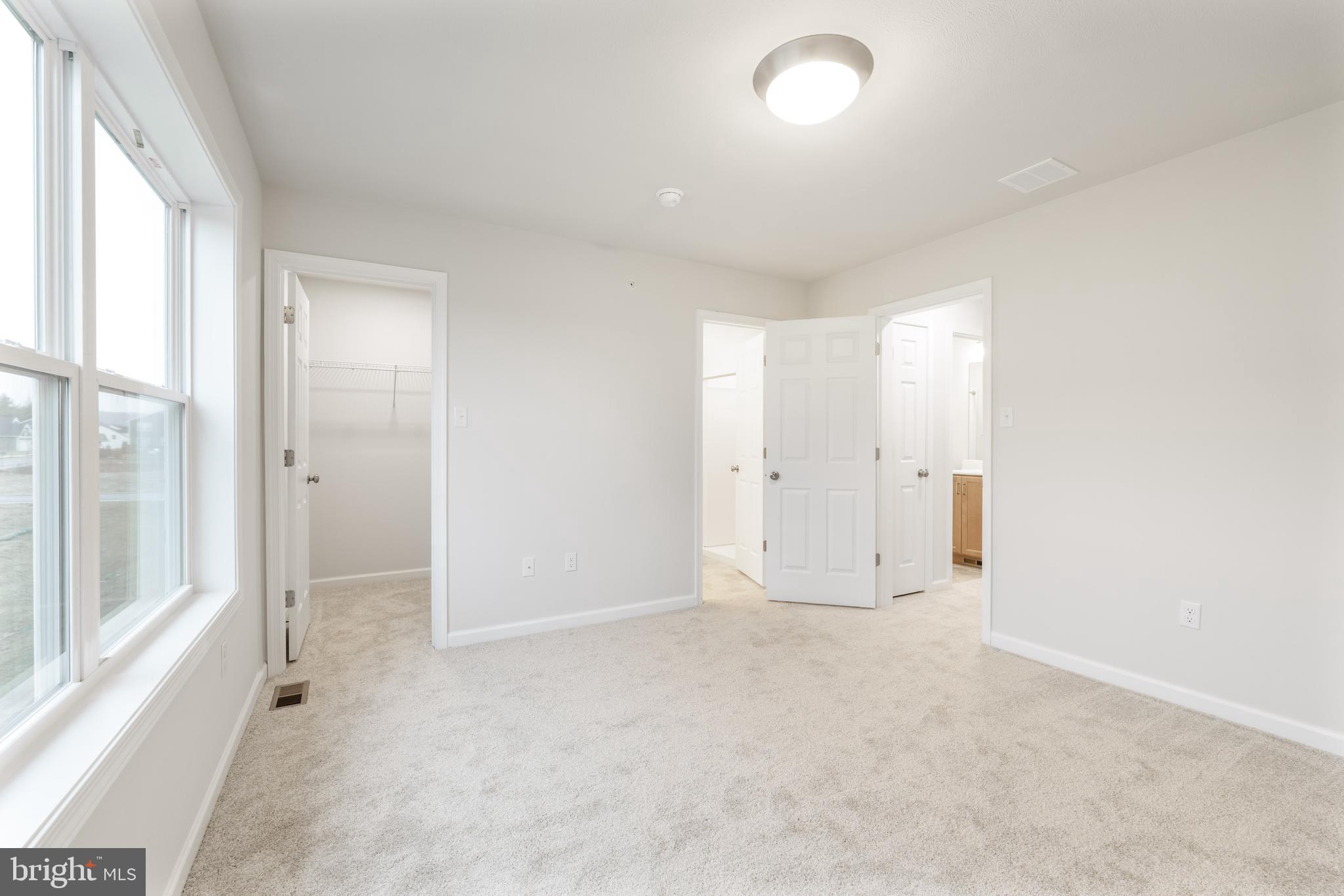 GRAYS POINTE - Residential