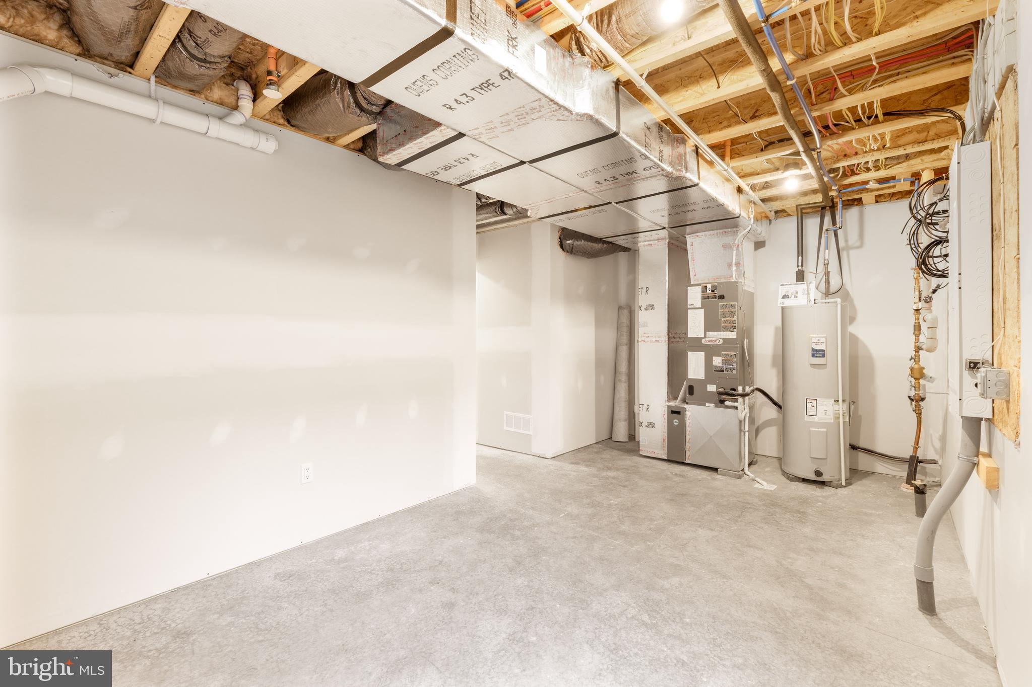 GRAYS POINTE - Residential