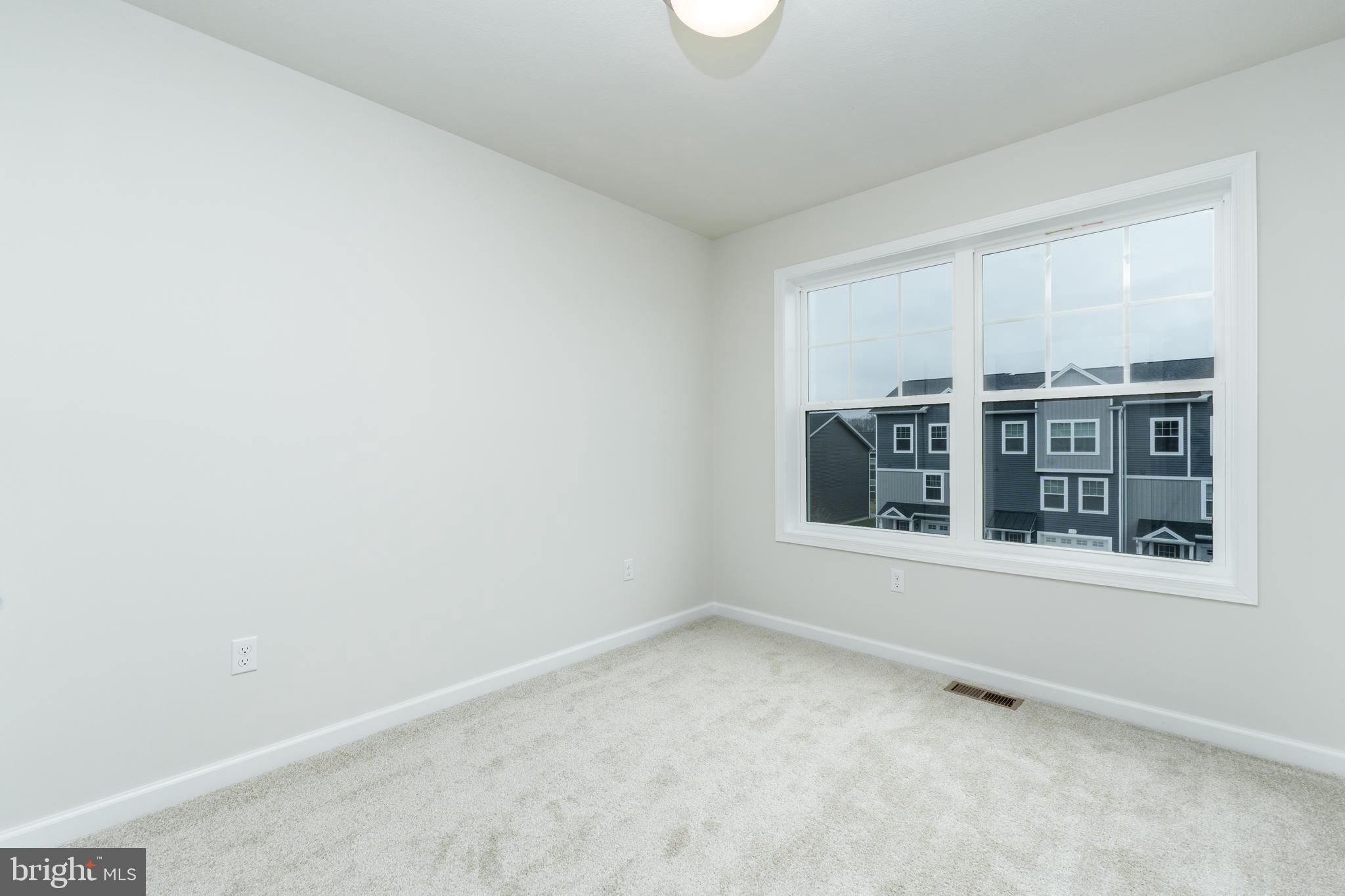 GRAYS POINTE - Residential