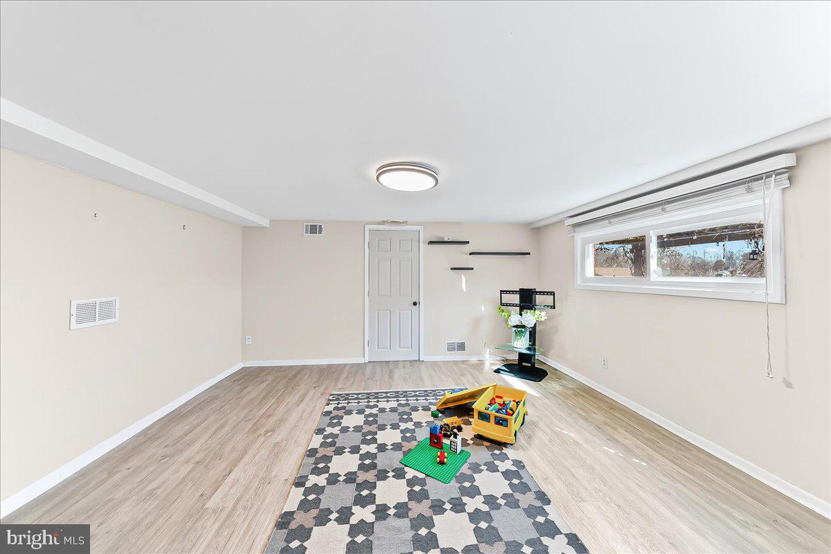 COLLEGE PARK - Residential