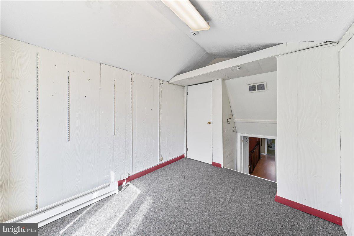 COLLEGE PARK - Residential