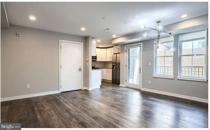 Stunning newer construction Society Hill condo built in 2019, with 3 beds, 2 baths. This property is centrally located in Society Hill, walking distance to South Street, Washington Square, Walnut St and much more. Beautiful kitchen with quartz countertops and stainless steel appliances. Generously sized living room. Three bedrooms with great closet space, fit out with california closets. Two beautiful bathrooms. Easy single floor living.