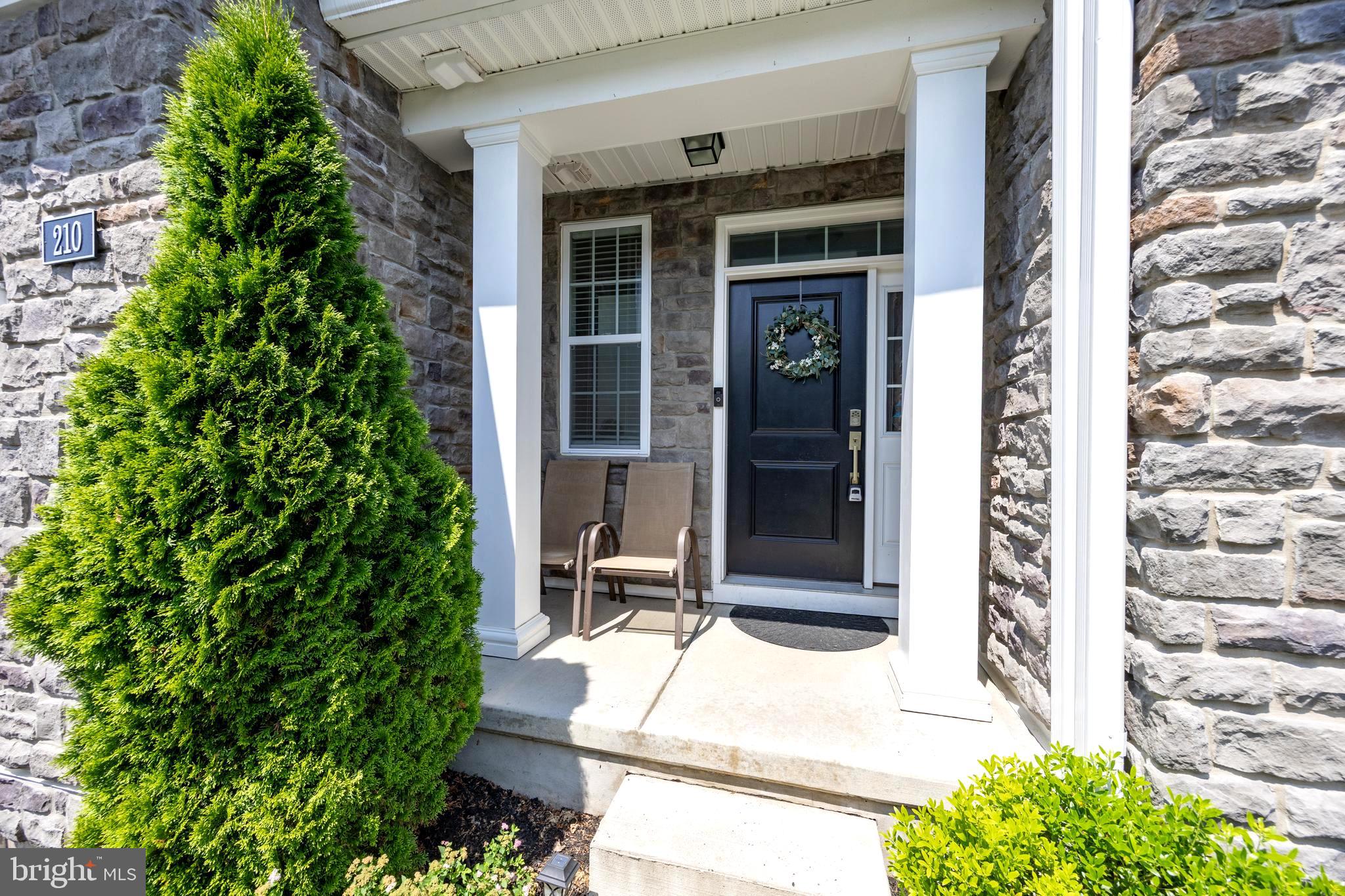 OAKS AT LAFAYETTE HILL - Residential