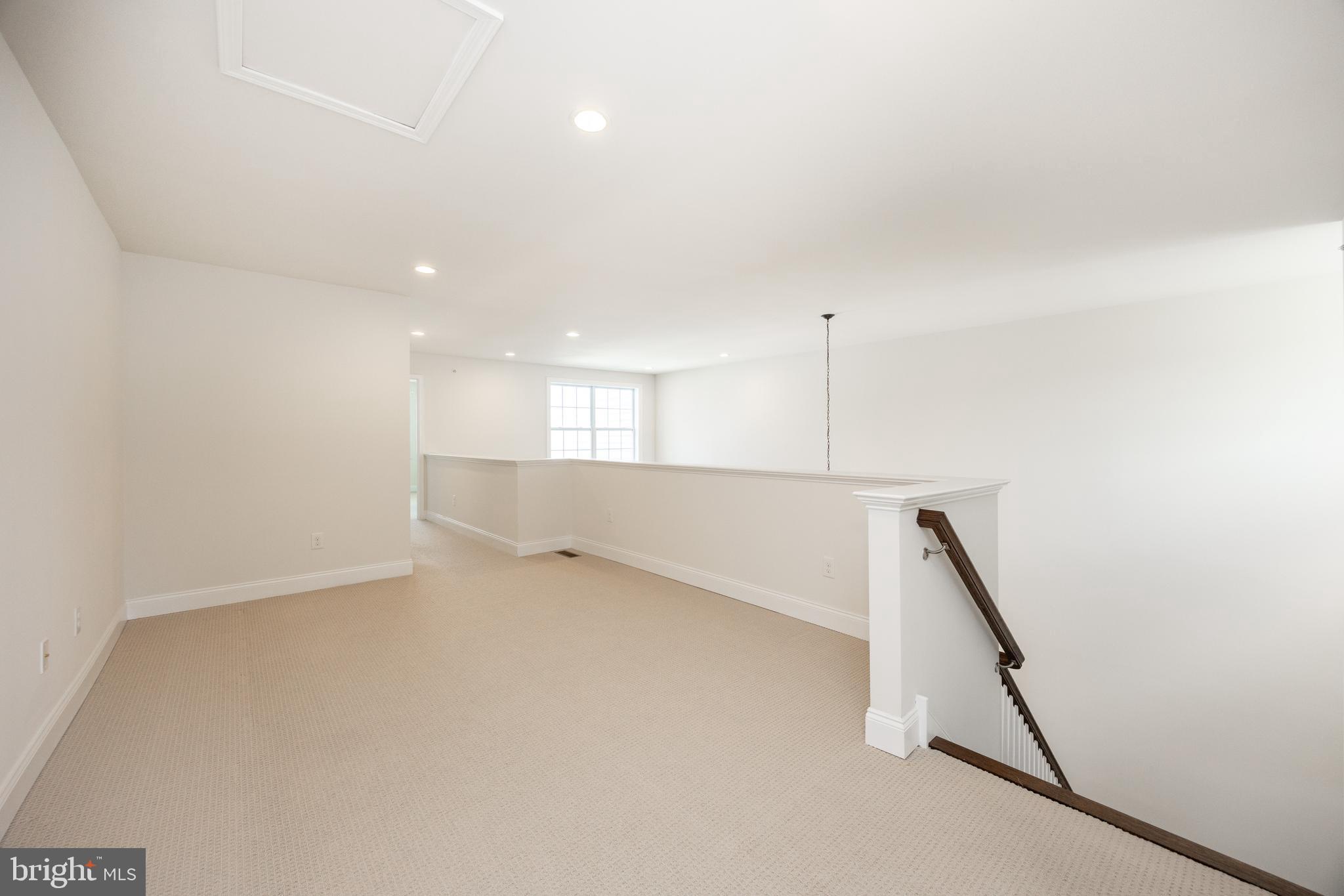 OAKS AT LAFAYETTE HILL - Residential