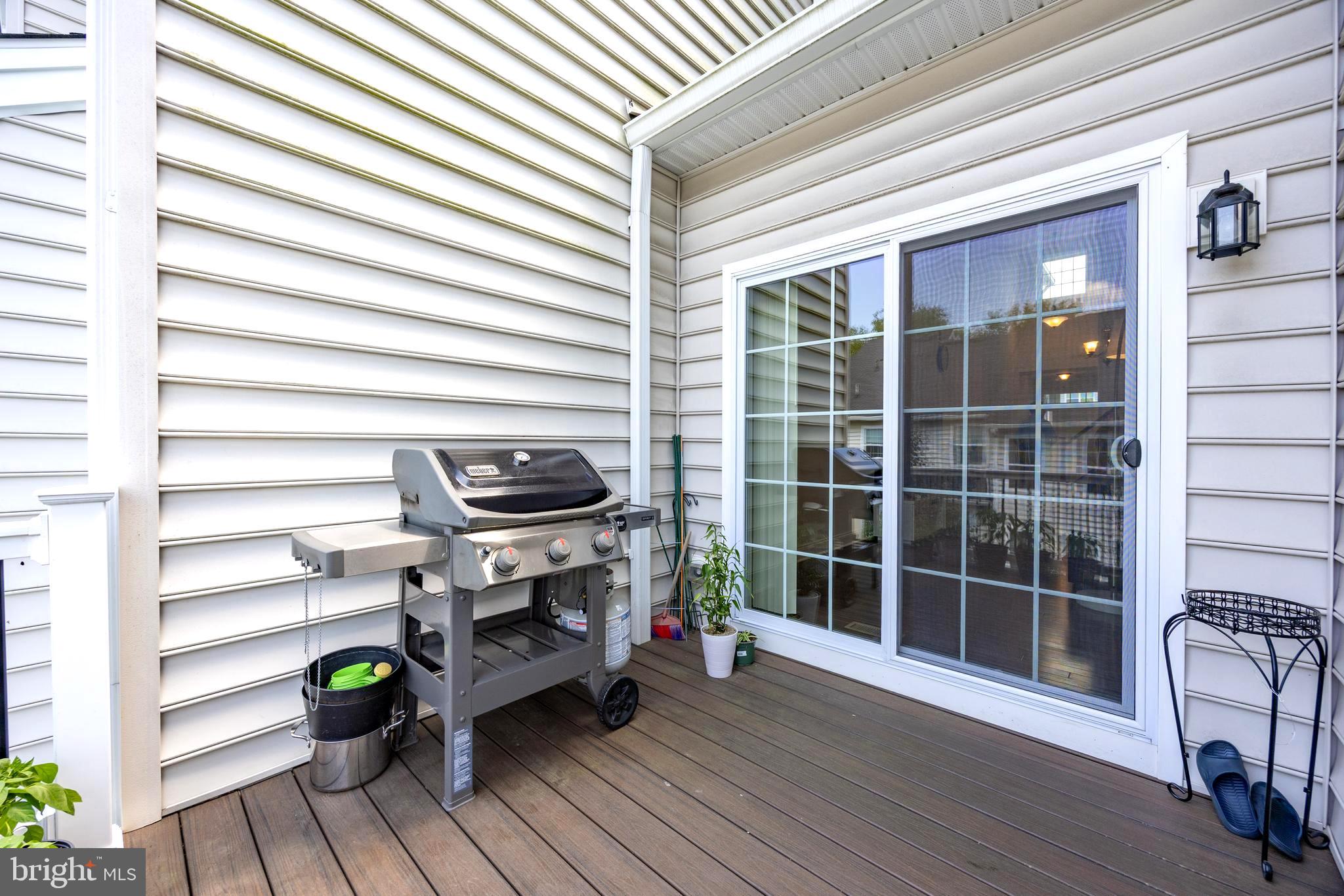 OAKS AT LAFAYETTE HILL - Residential