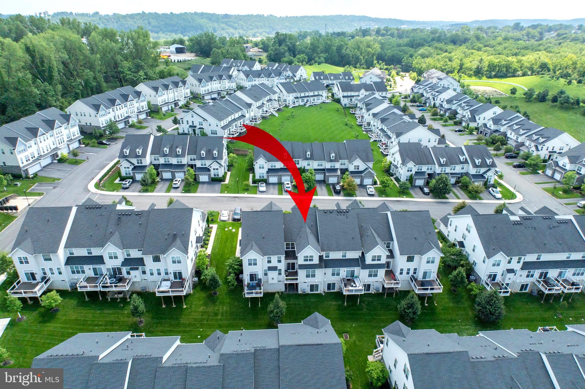 OAKS AT LAFAYETTE HILL - Residential