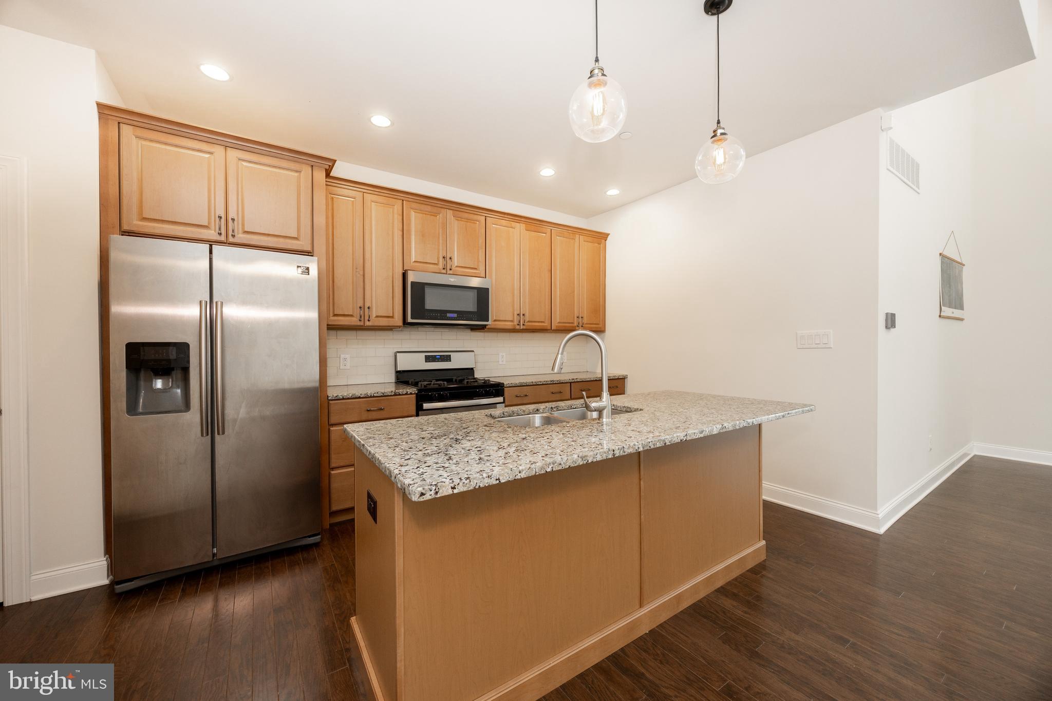 OAKS AT LAFAYETTE HILL - Residential