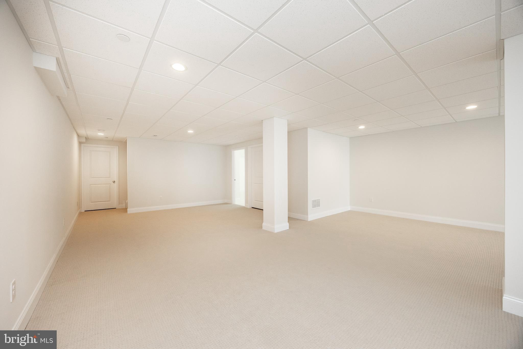 OAKS AT LAFAYETTE HILL - Residential