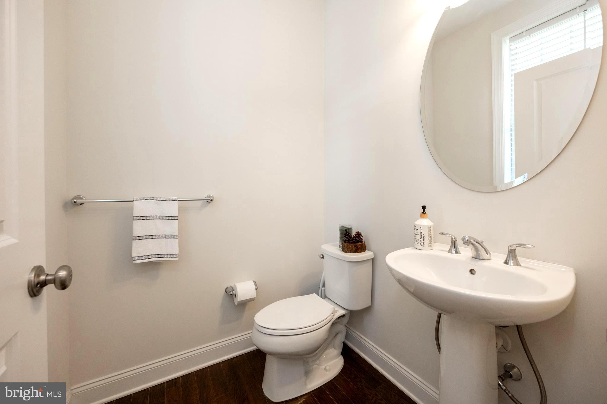 OAKS AT LAFAYETTE HILL - Residential