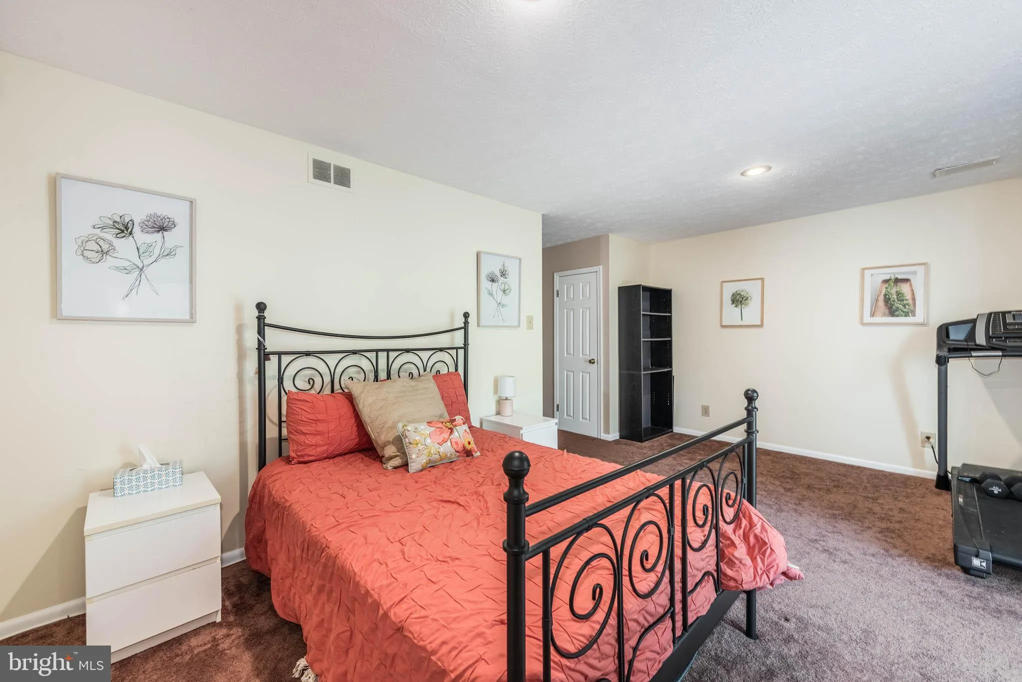Lutherville Timonium, Maryland 21093, United States, 3 Bedrooms Bedrooms, ,4 BathroomsBathrooms,Residential,Active,110308