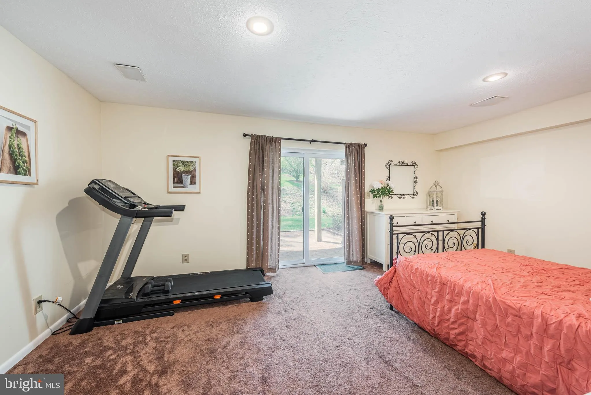 Lutherville Timonium, Maryland 21093, United States, 3 Bedrooms Bedrooms, ,4 BathroomsBathrooms,Residential,Active,110308