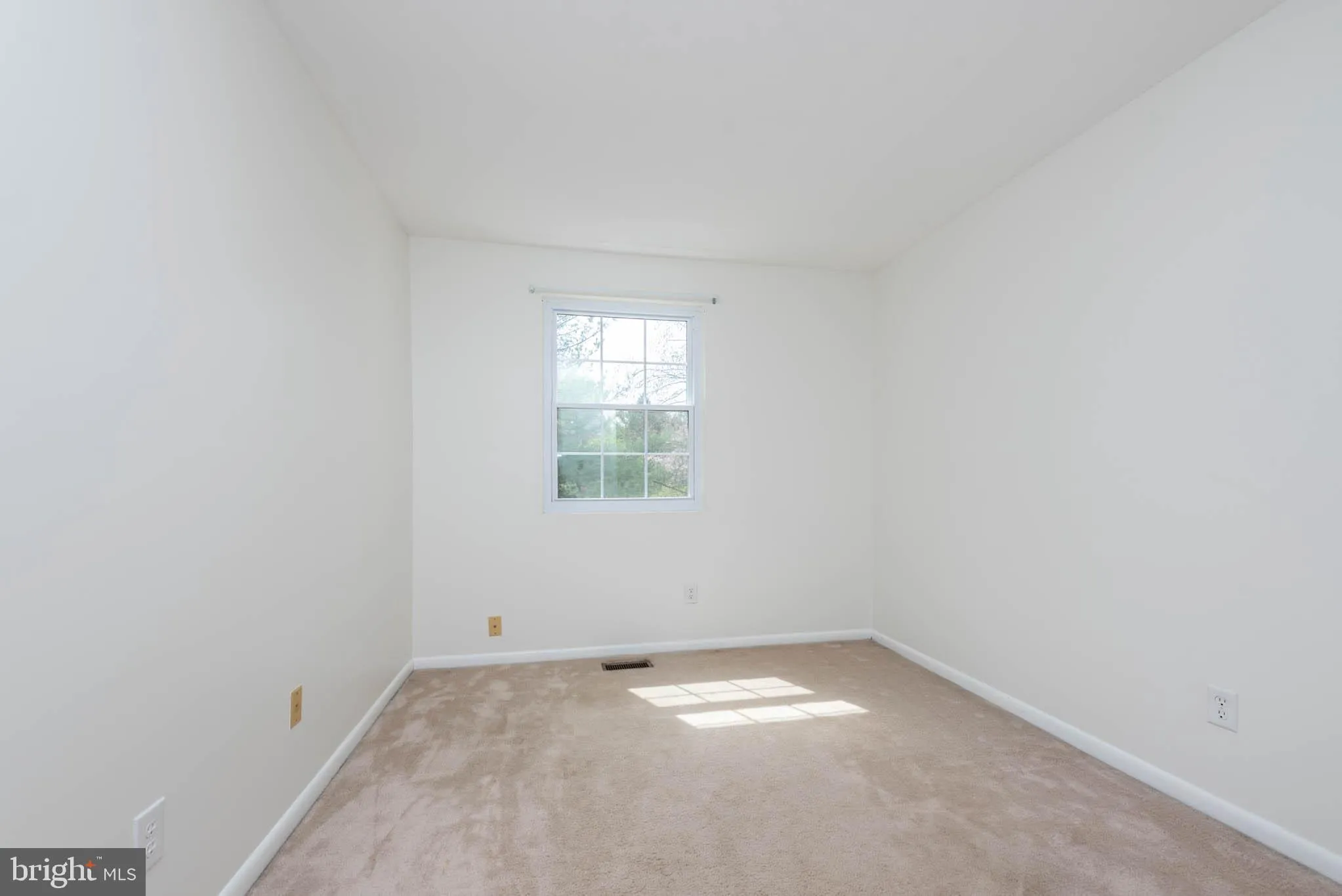 Lutherville Timonium, Maryland 21093, United States, 3 Bedrooms Bedrooms, ,4 BathroomsBathrooms,Residential,Active,110308