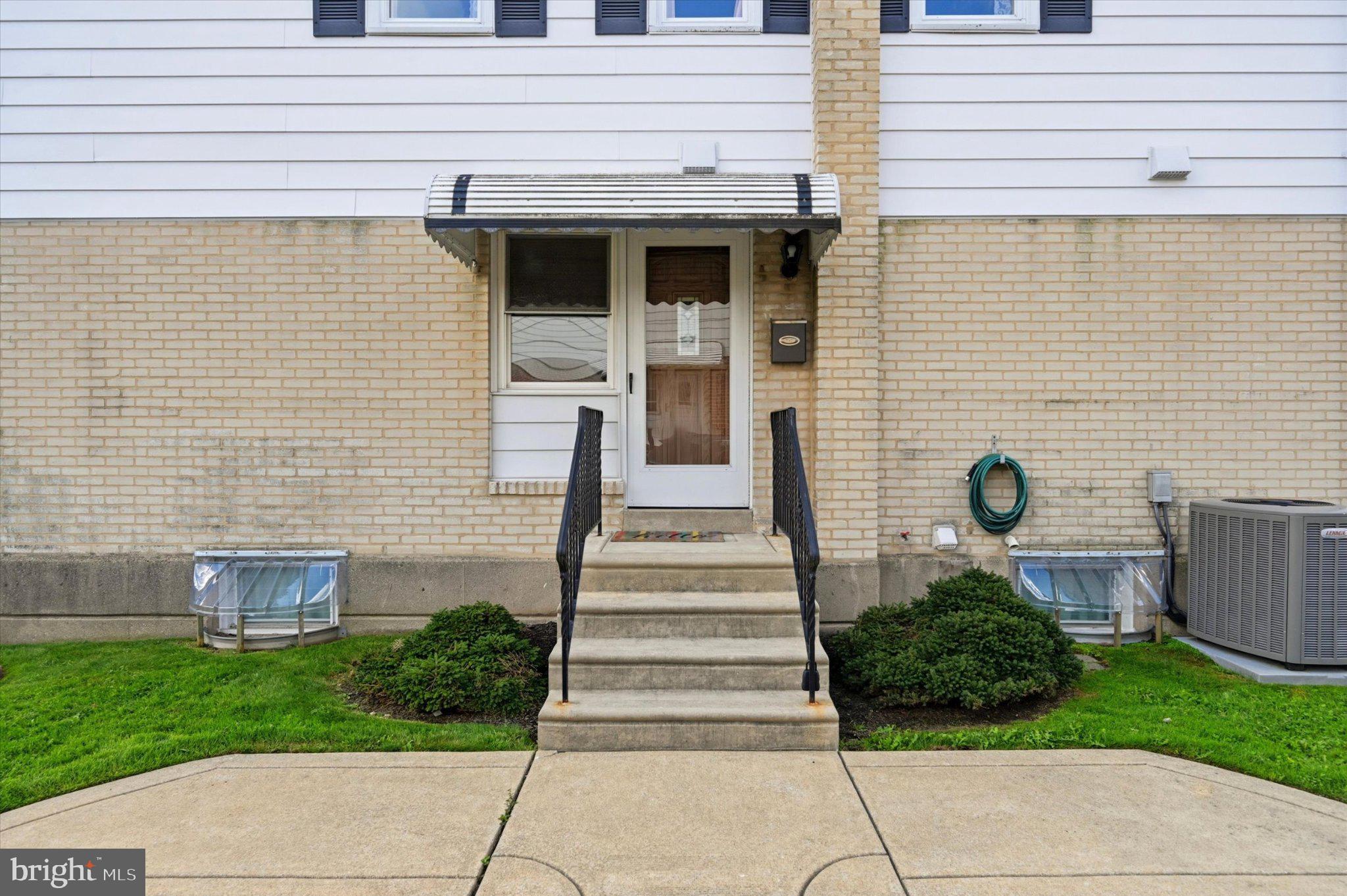 1324 PARKLANE ROAD