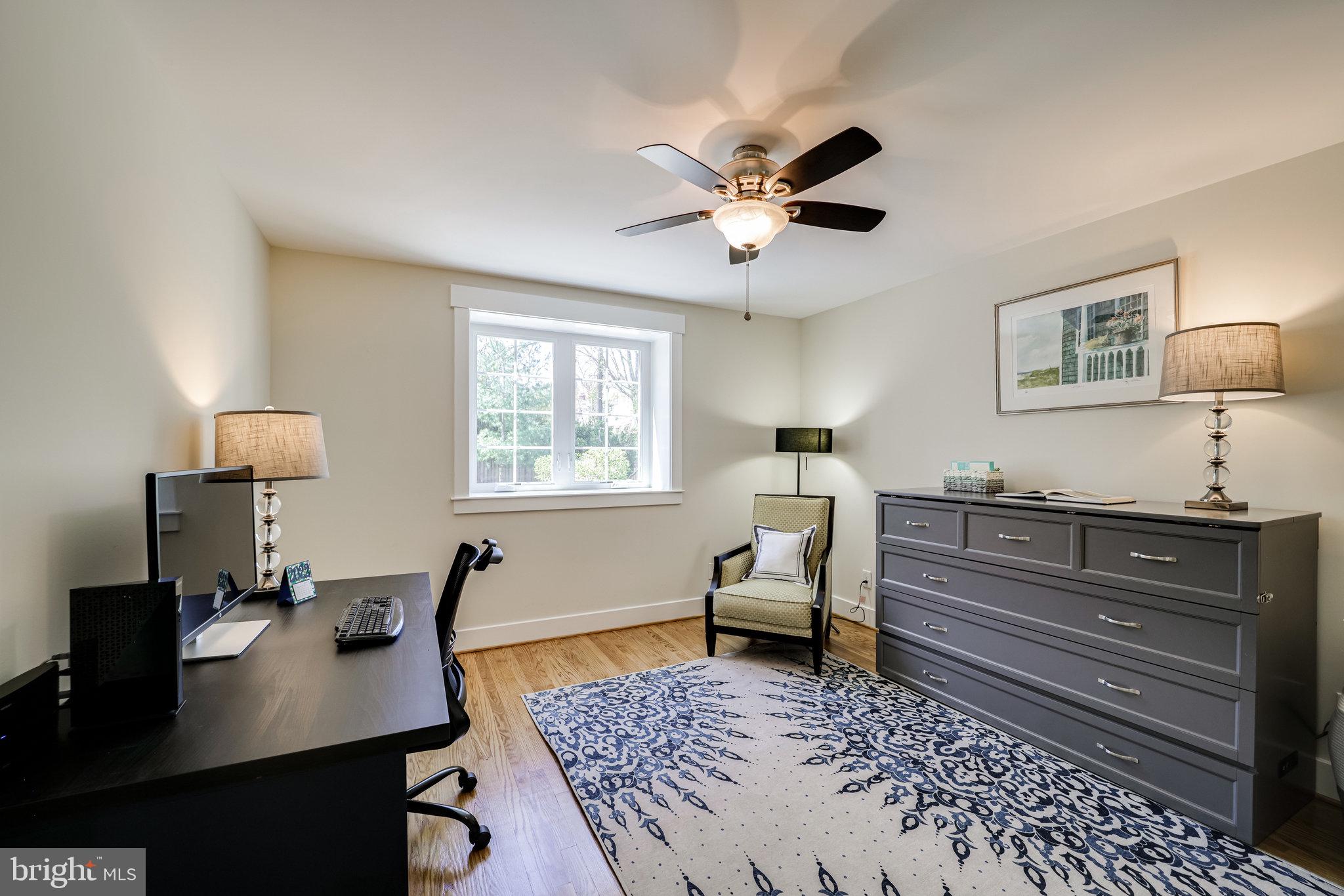 DYES OAKCREST - Residential