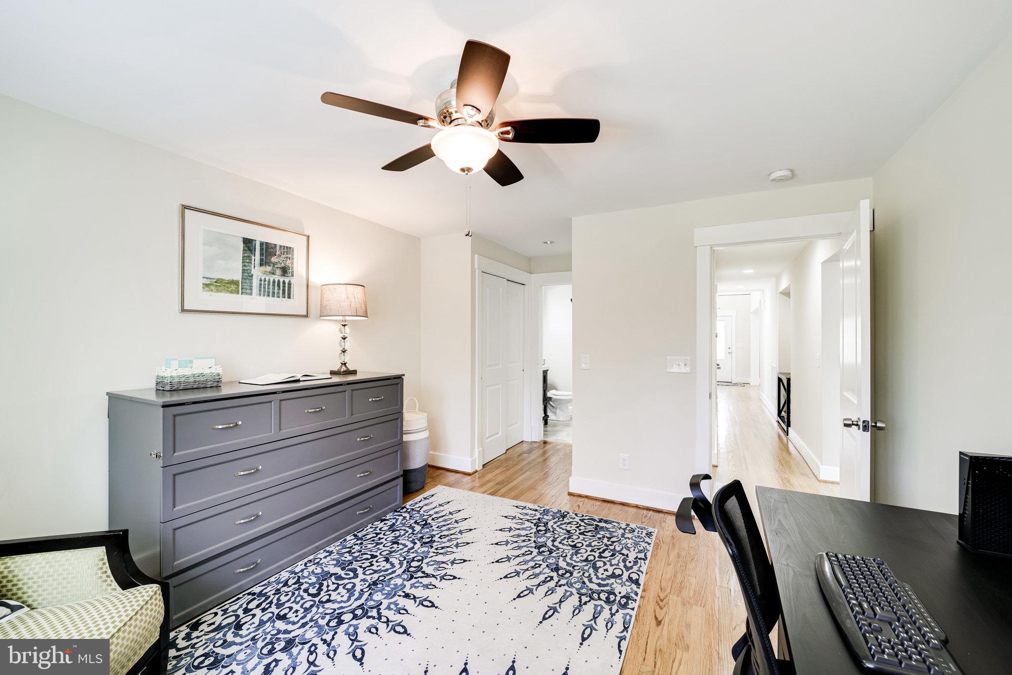 DYES OAKCREST - Residential