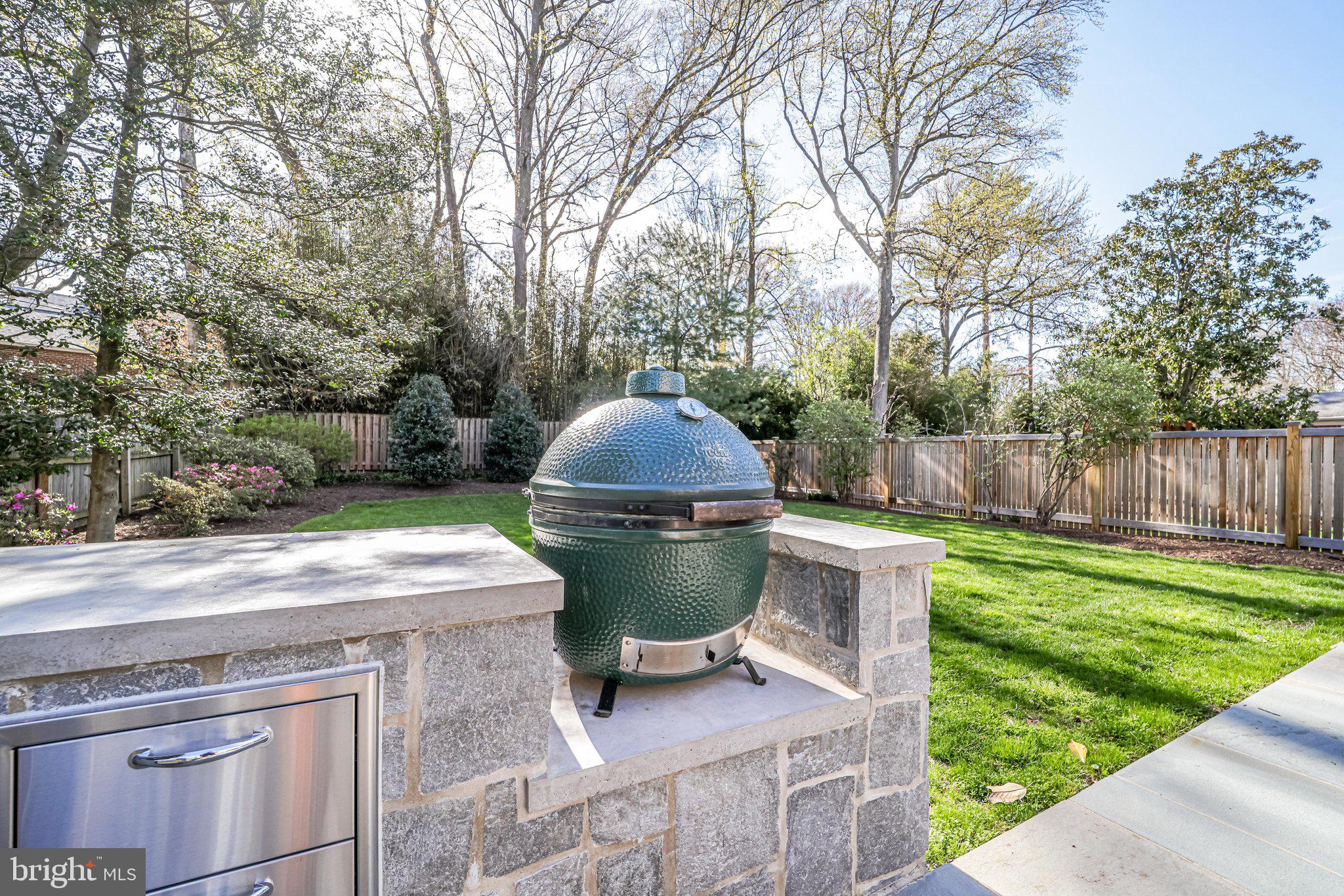 DYES OAKCREST - Residential