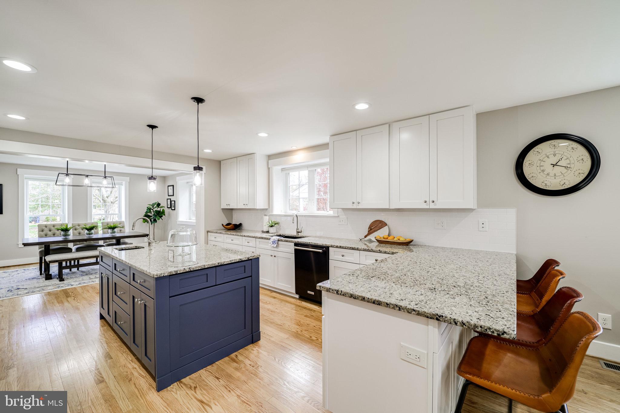 DYES OAKCREST - Residential