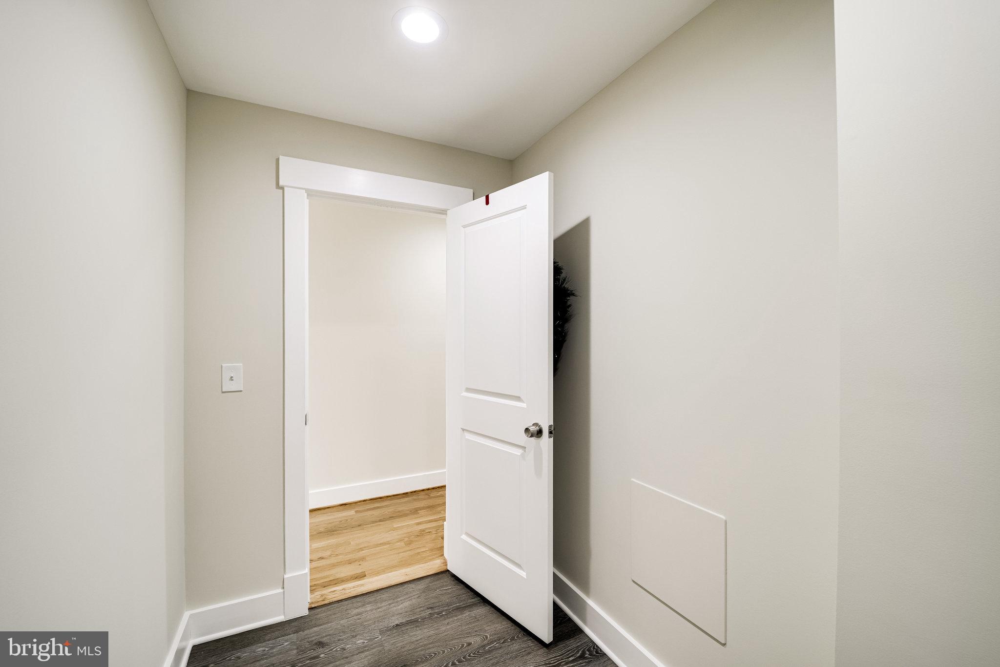 DYES OAKCREST - Residential