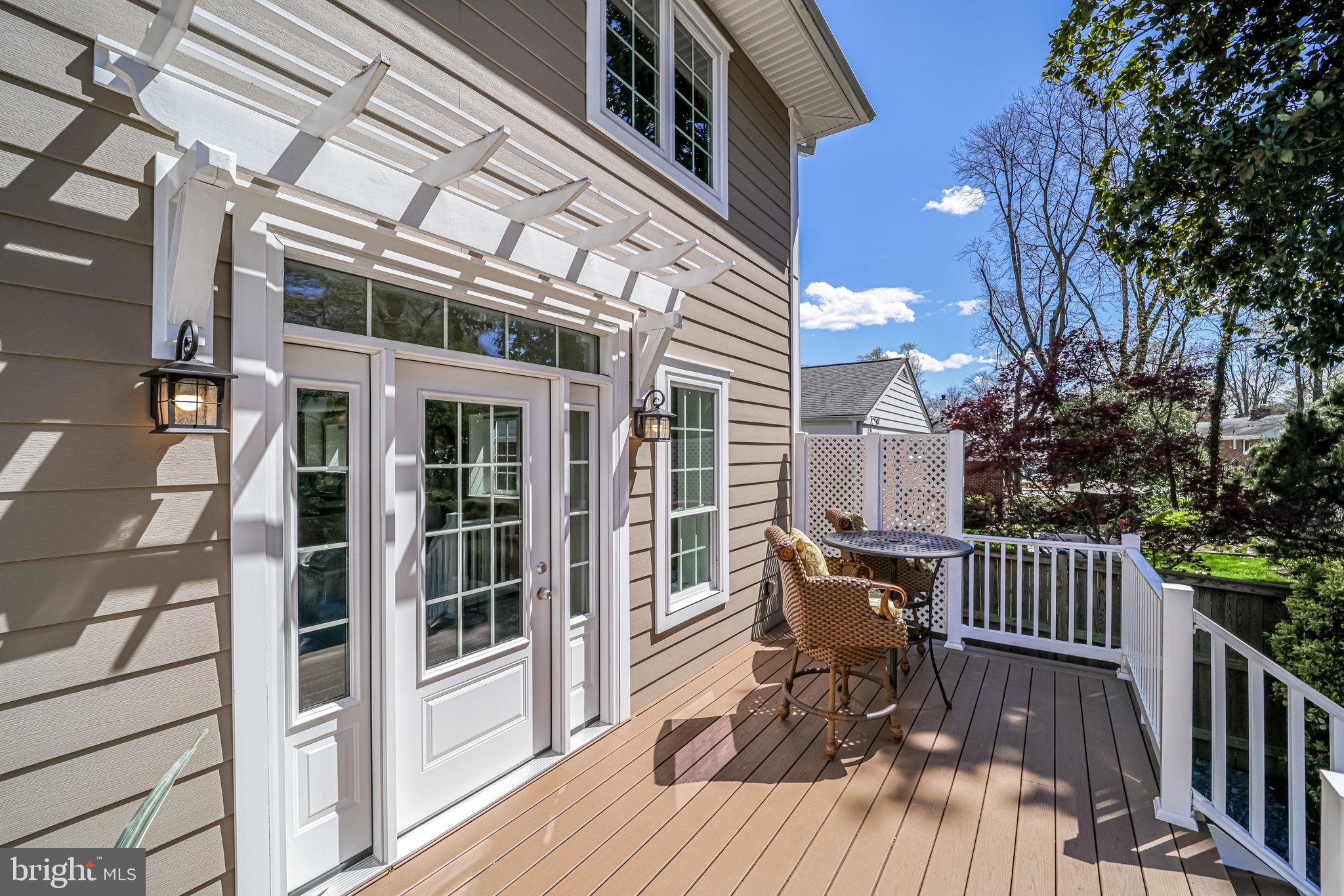 DYES OAKCREST - Residential