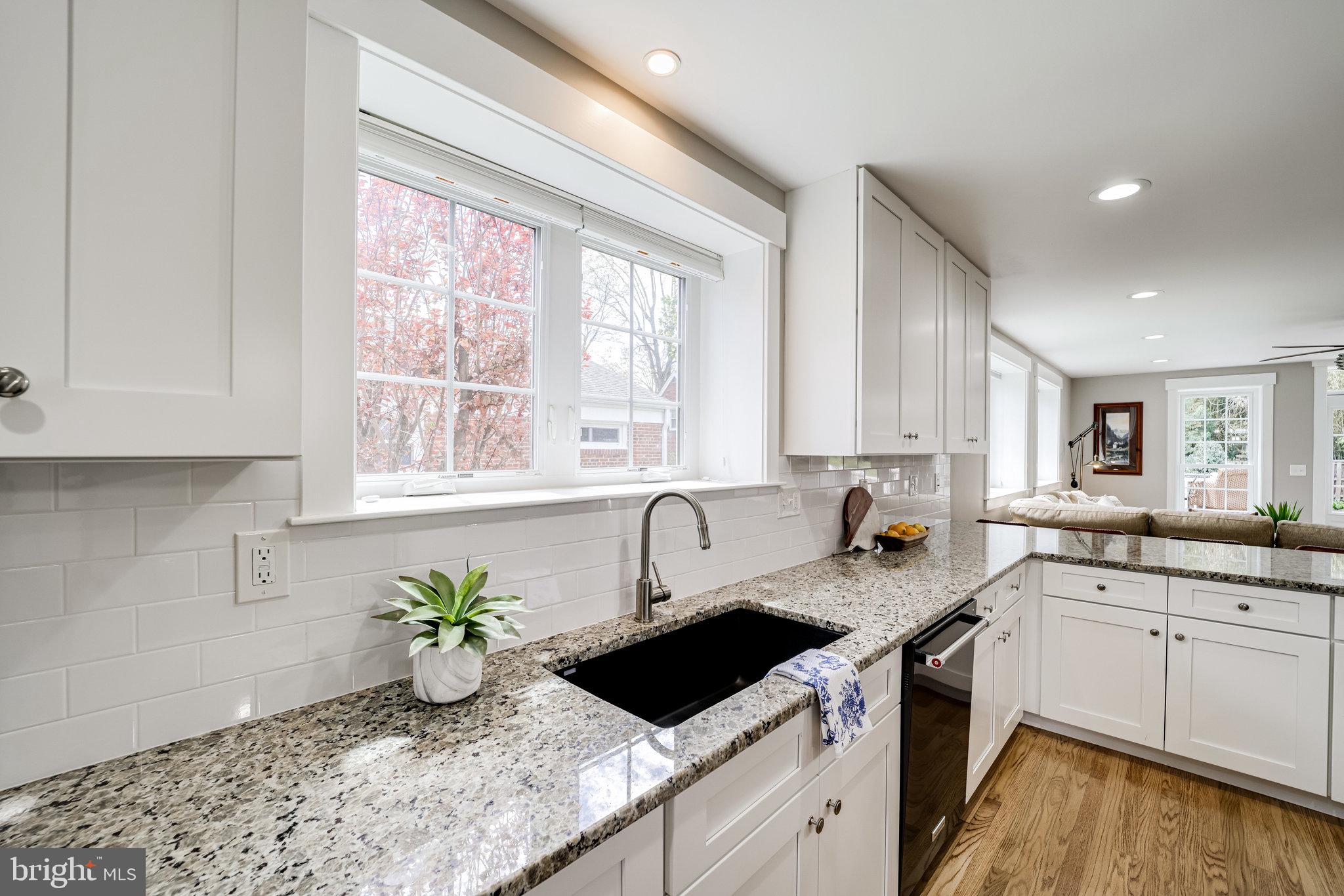 DYES OAKCREST - Residential