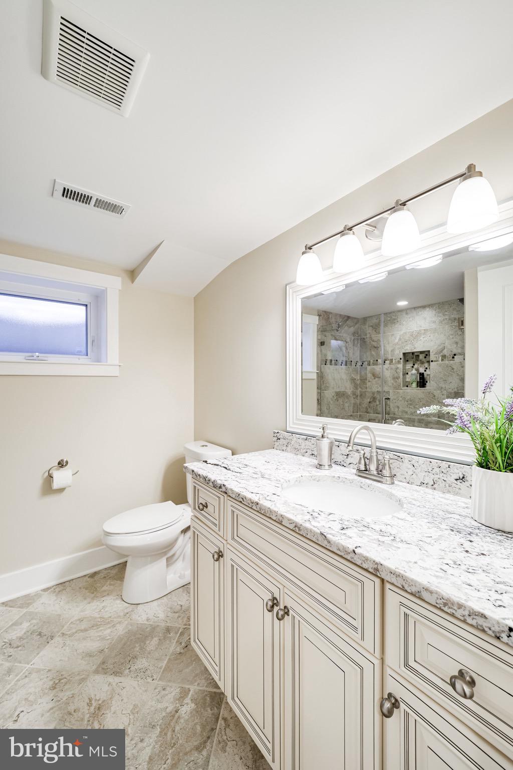 DYES OAKCREST - Residential