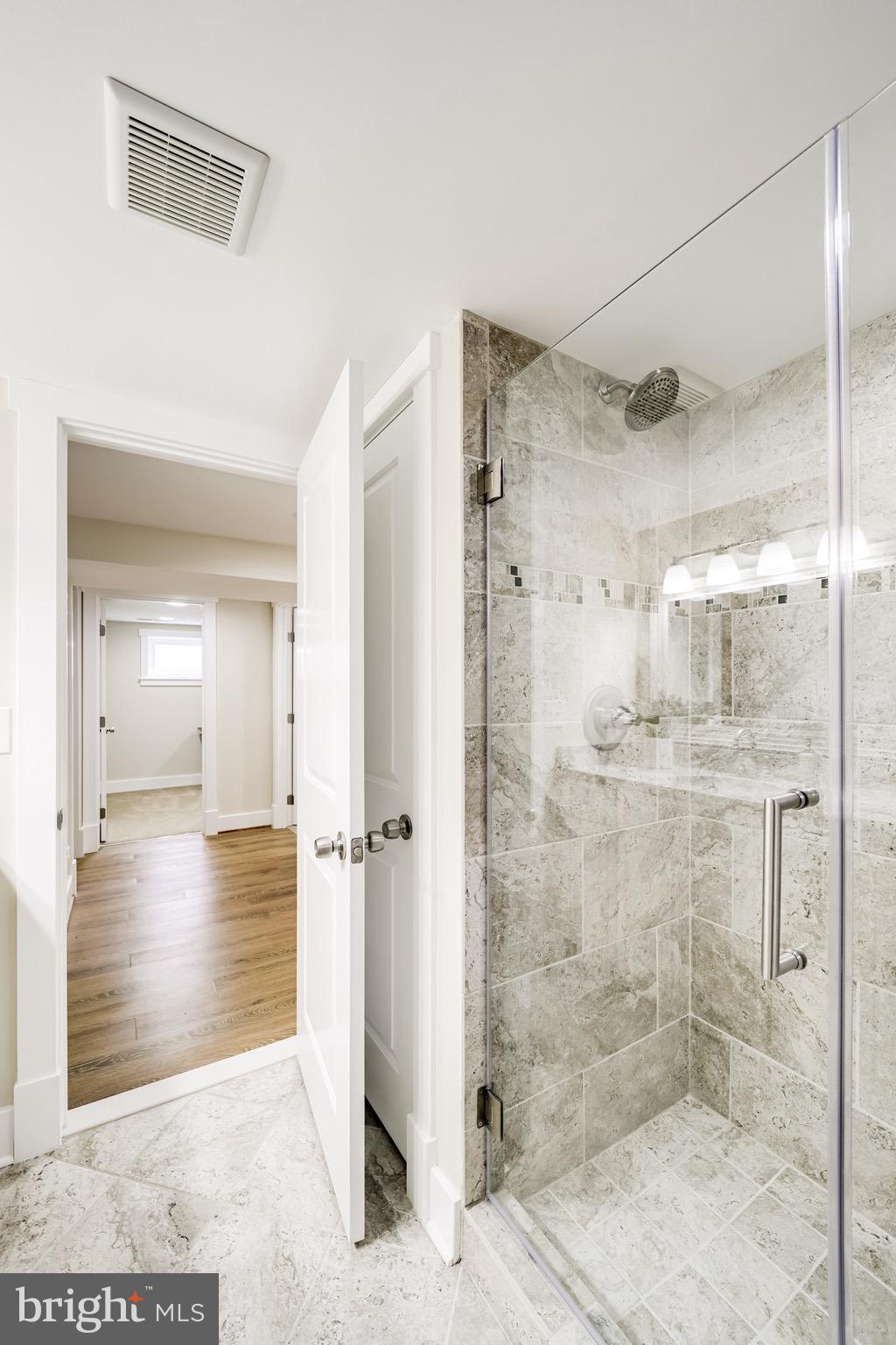 DYES OAKCREST - Residential