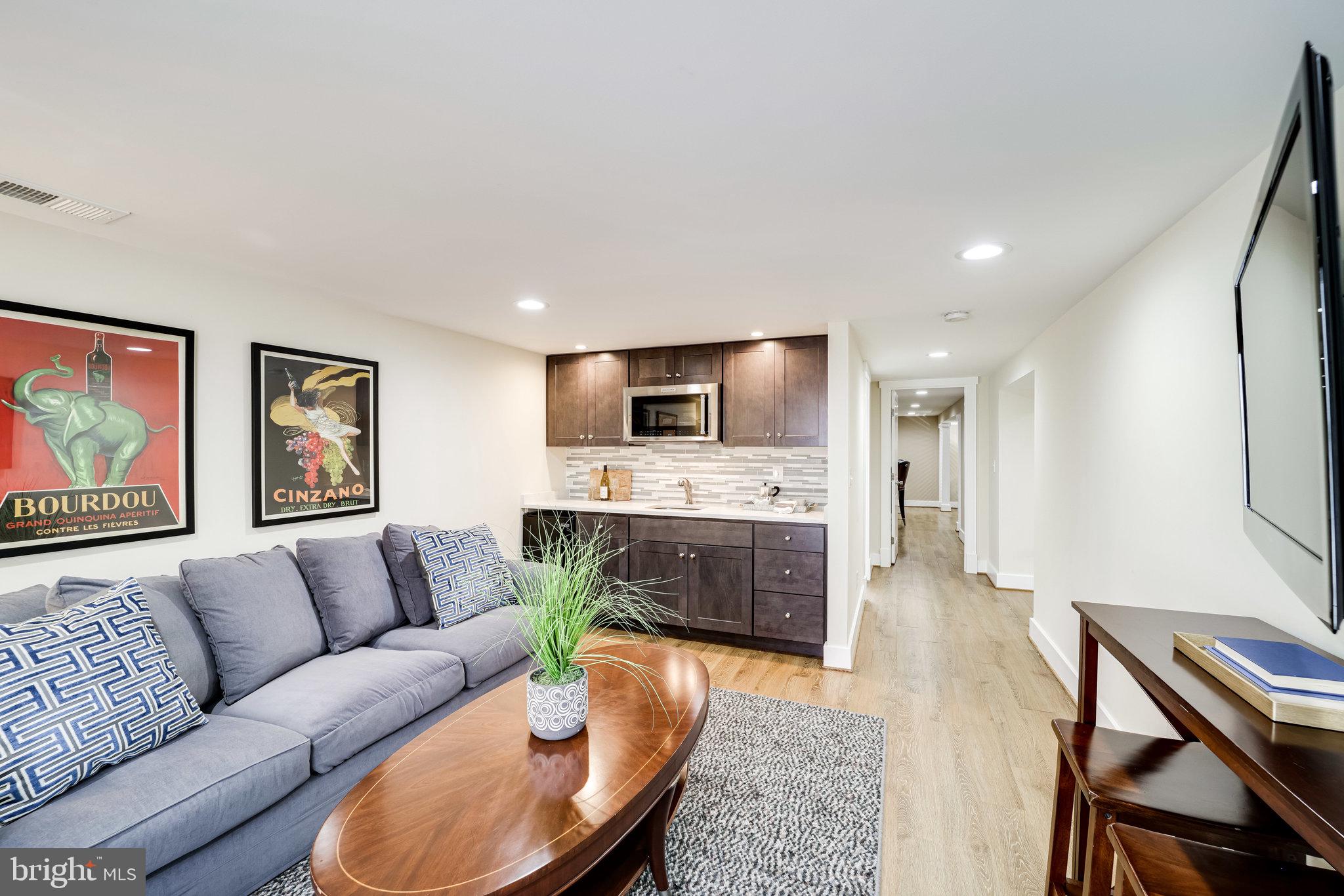 DYES OAKCREST - Residential