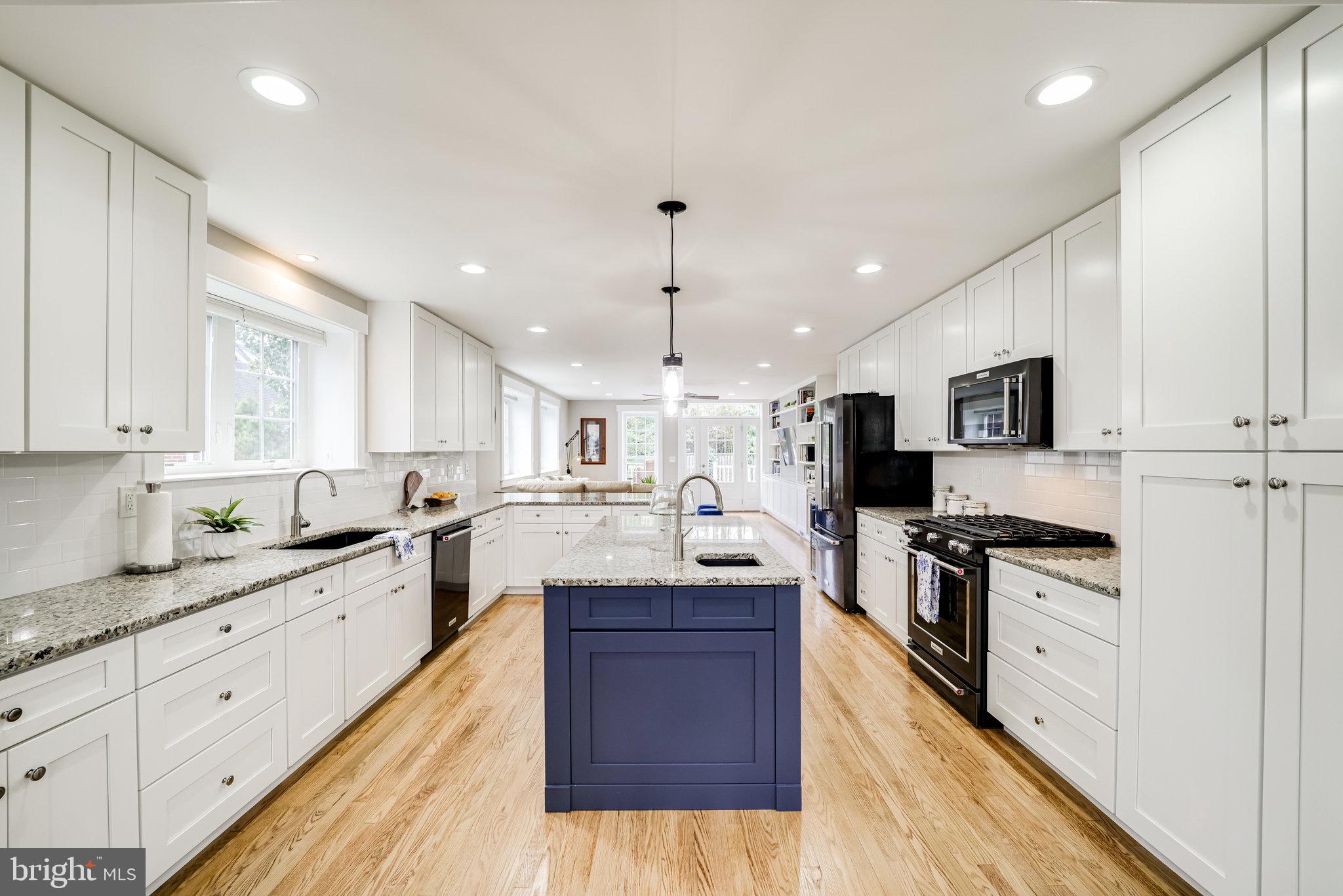 DYES OAKCREST - Residential