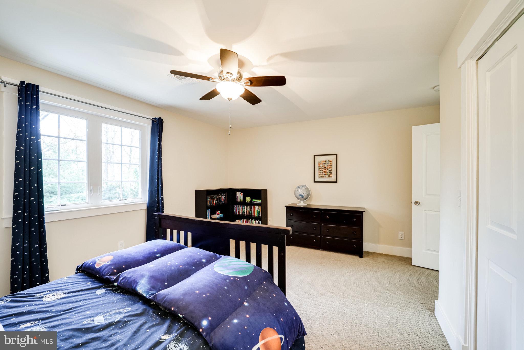 DYES OAKCREST - Residential