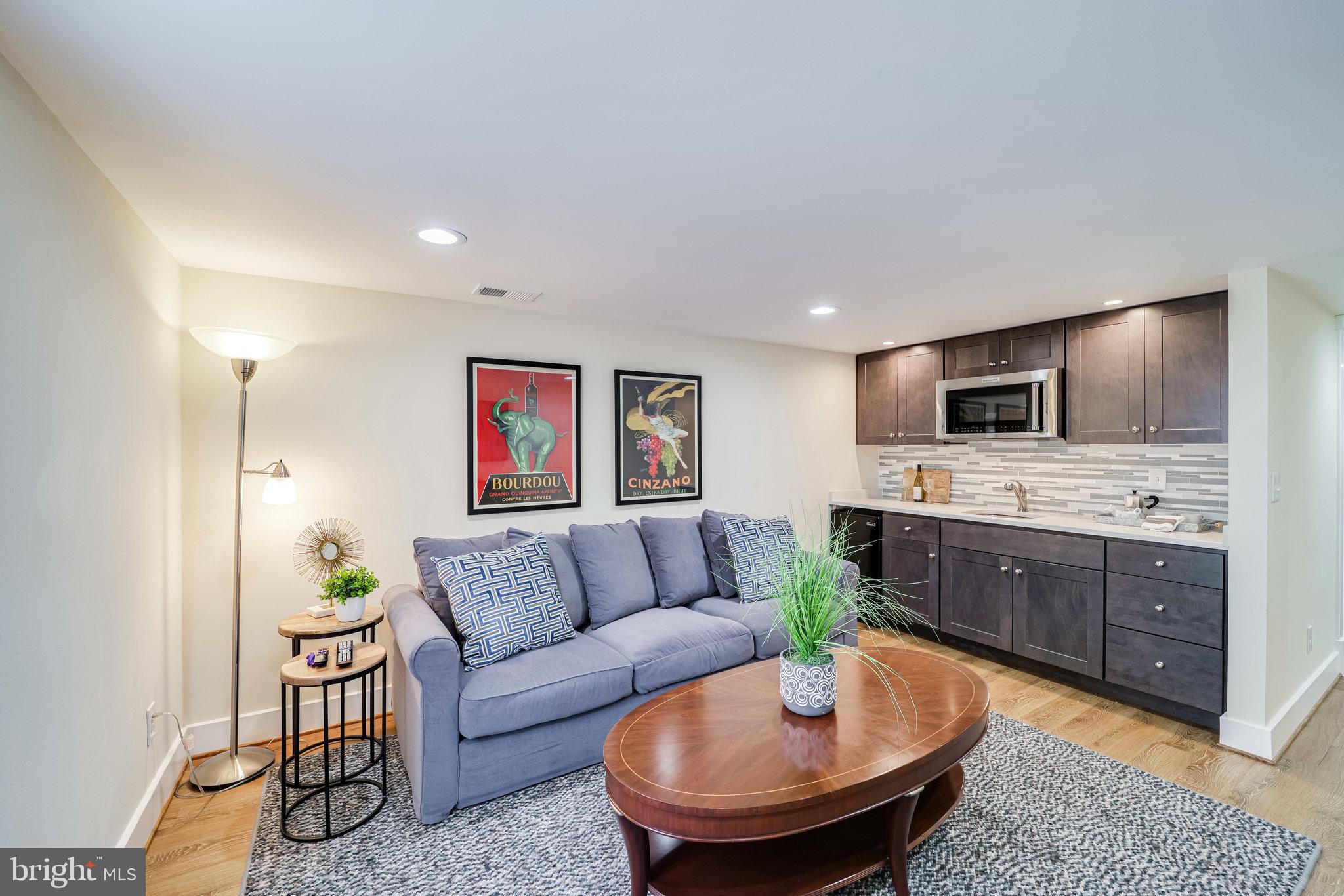 DYES OAKCREST - Residential