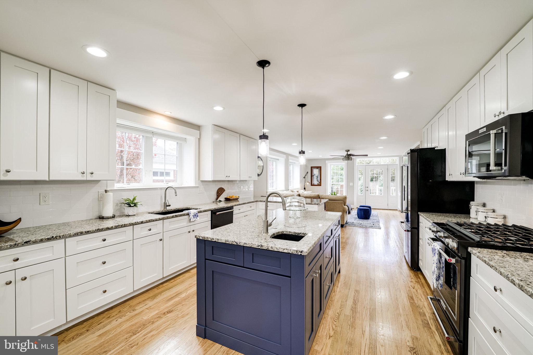 DYES OAKCREST - Residential