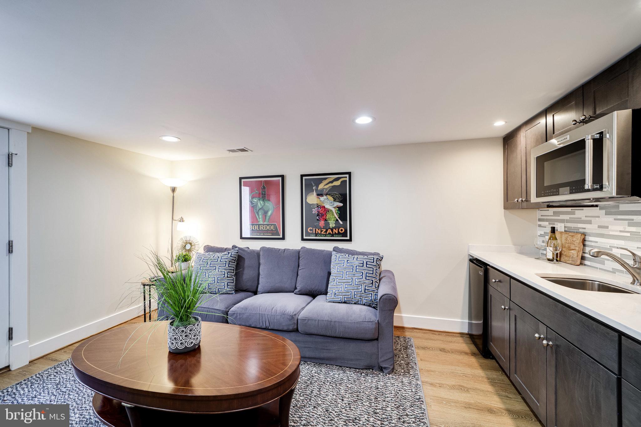 DYES OAKCREST - Residential