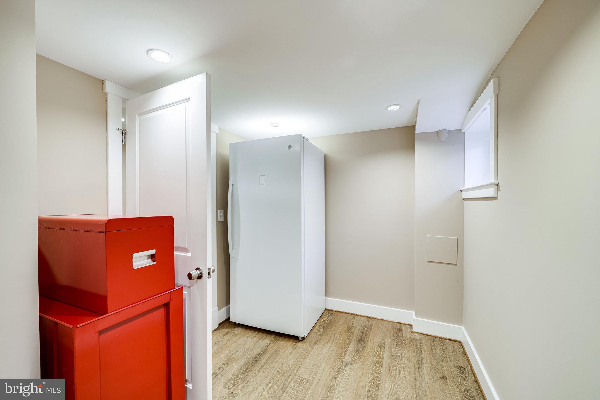 DYES OAKCREST - Residential