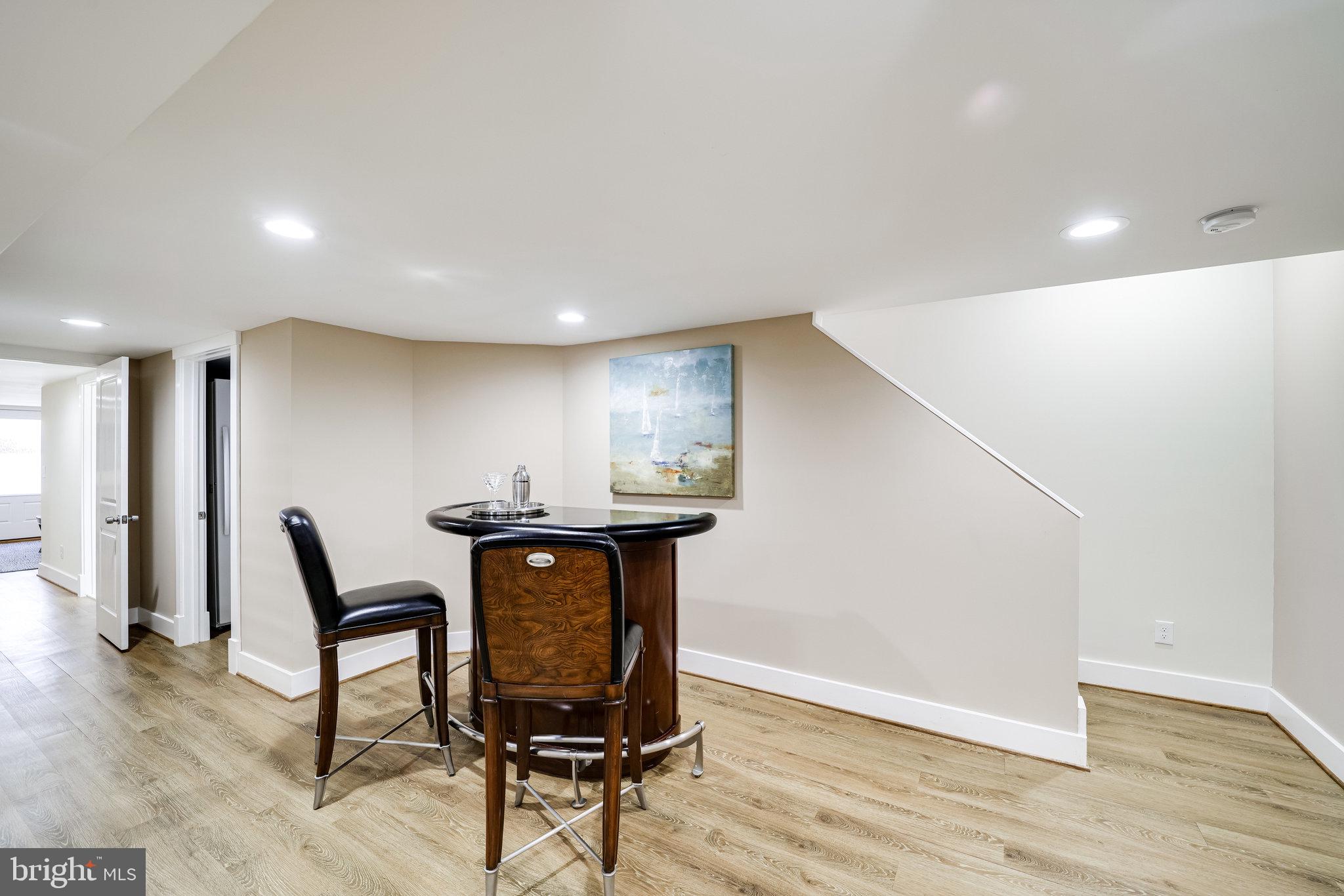 DYES OAKCREST - Residential