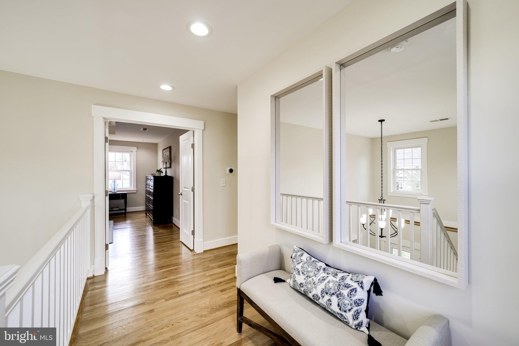 DYES OAKCREST - Residential