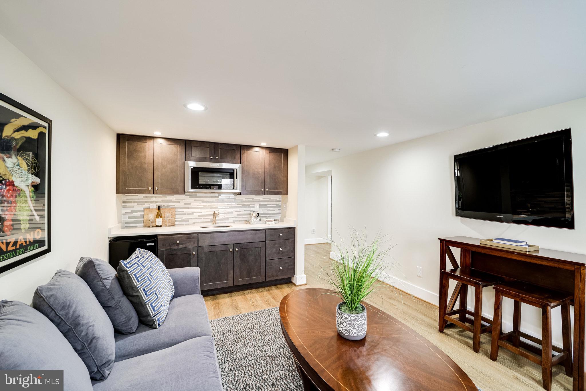 DYES OAKCREST - Residential