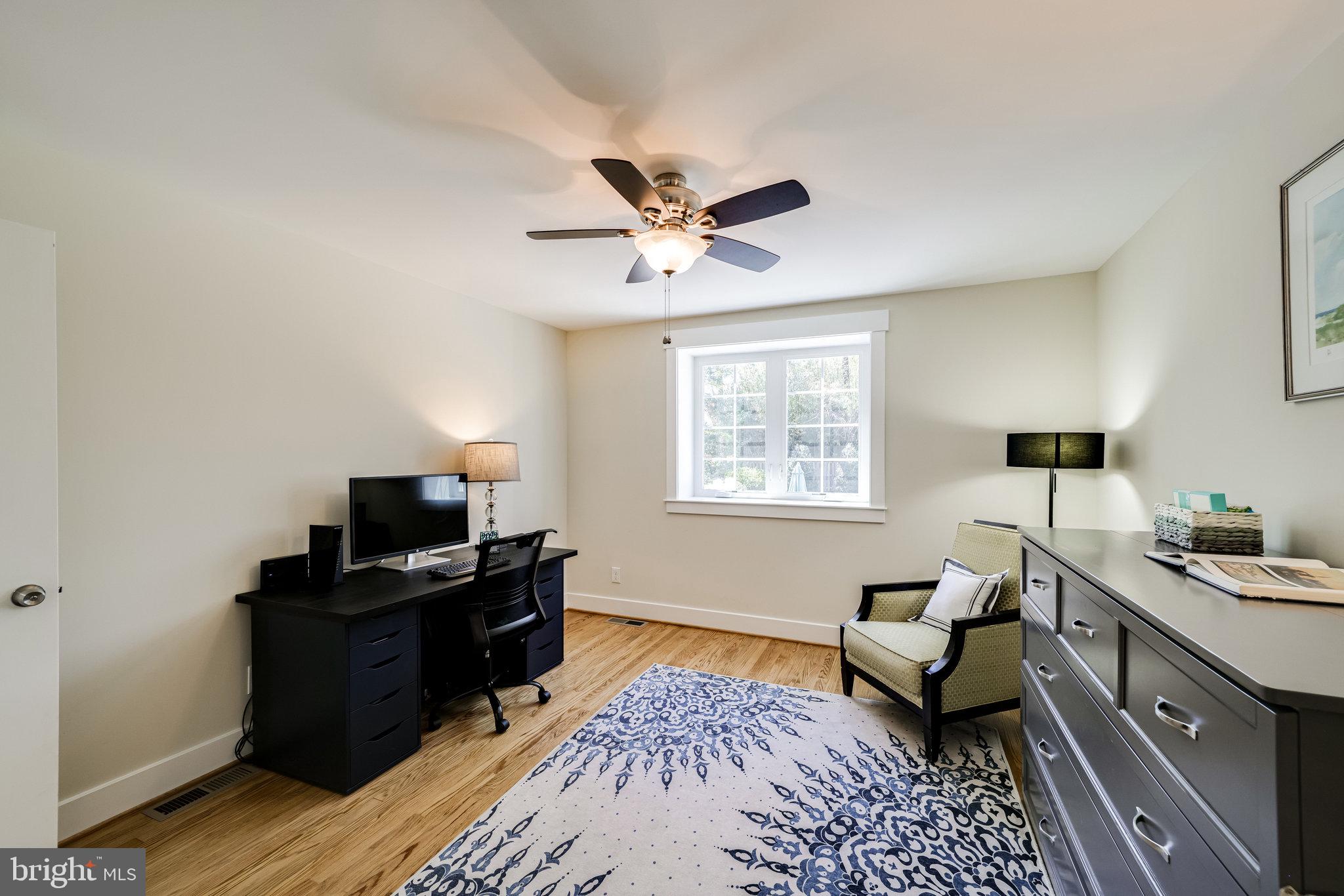 DYES OAKCREST - Residential