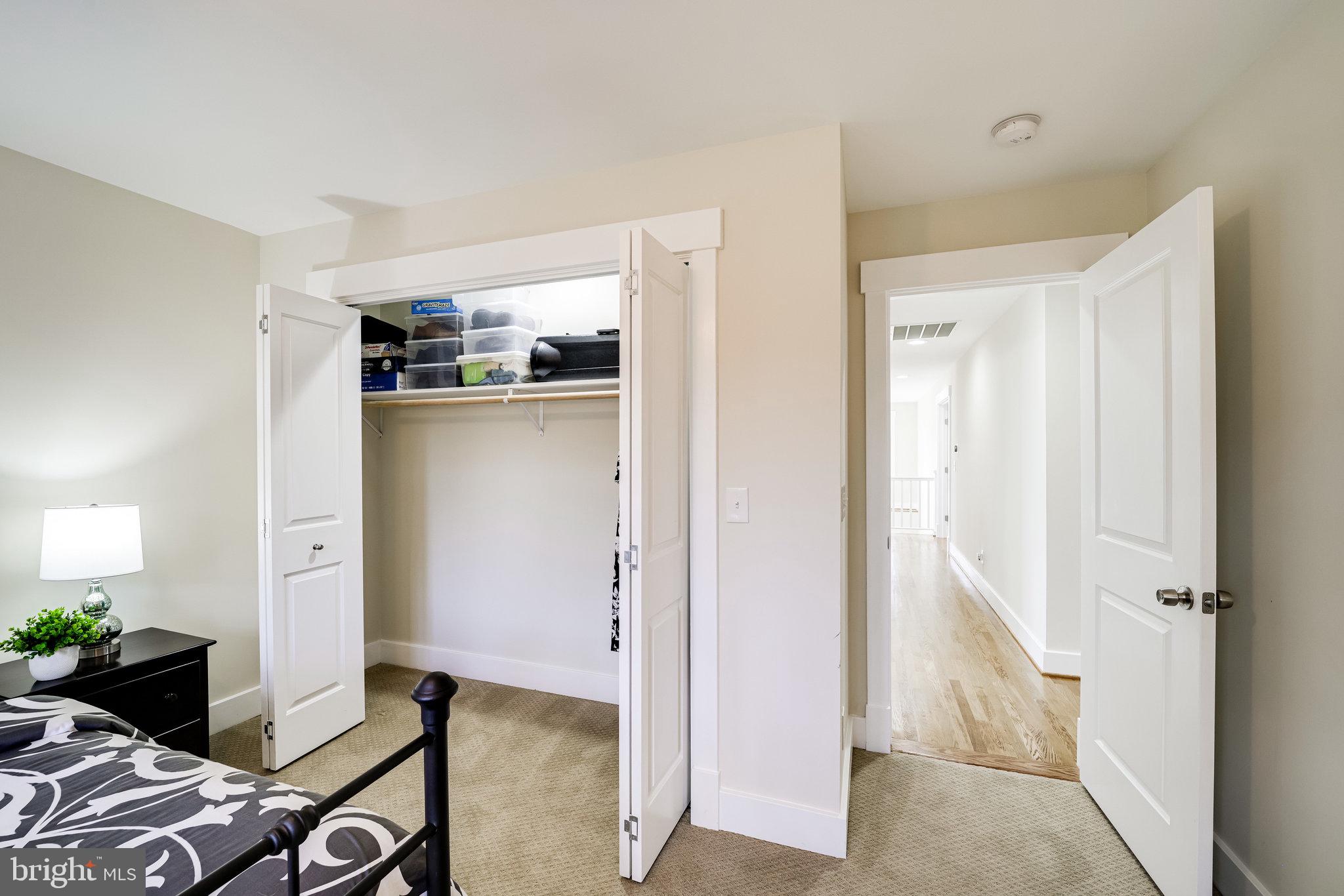 DYES OAKCREST - Residential