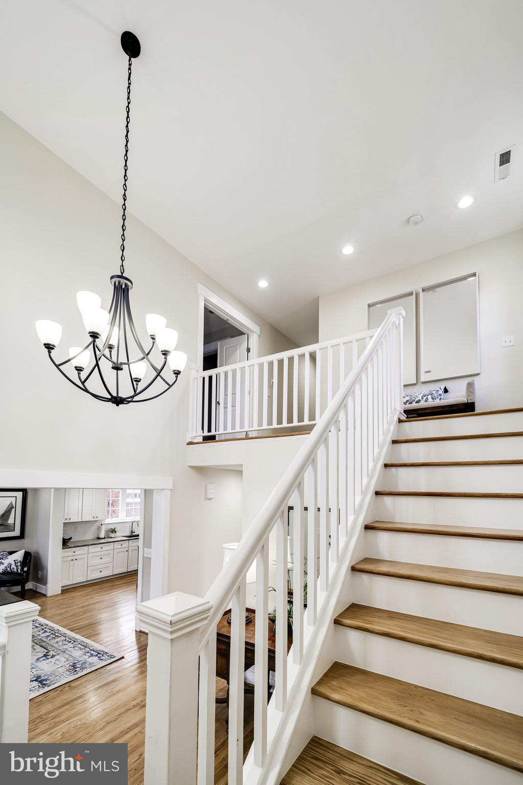 DYES OAKCREST - Residential