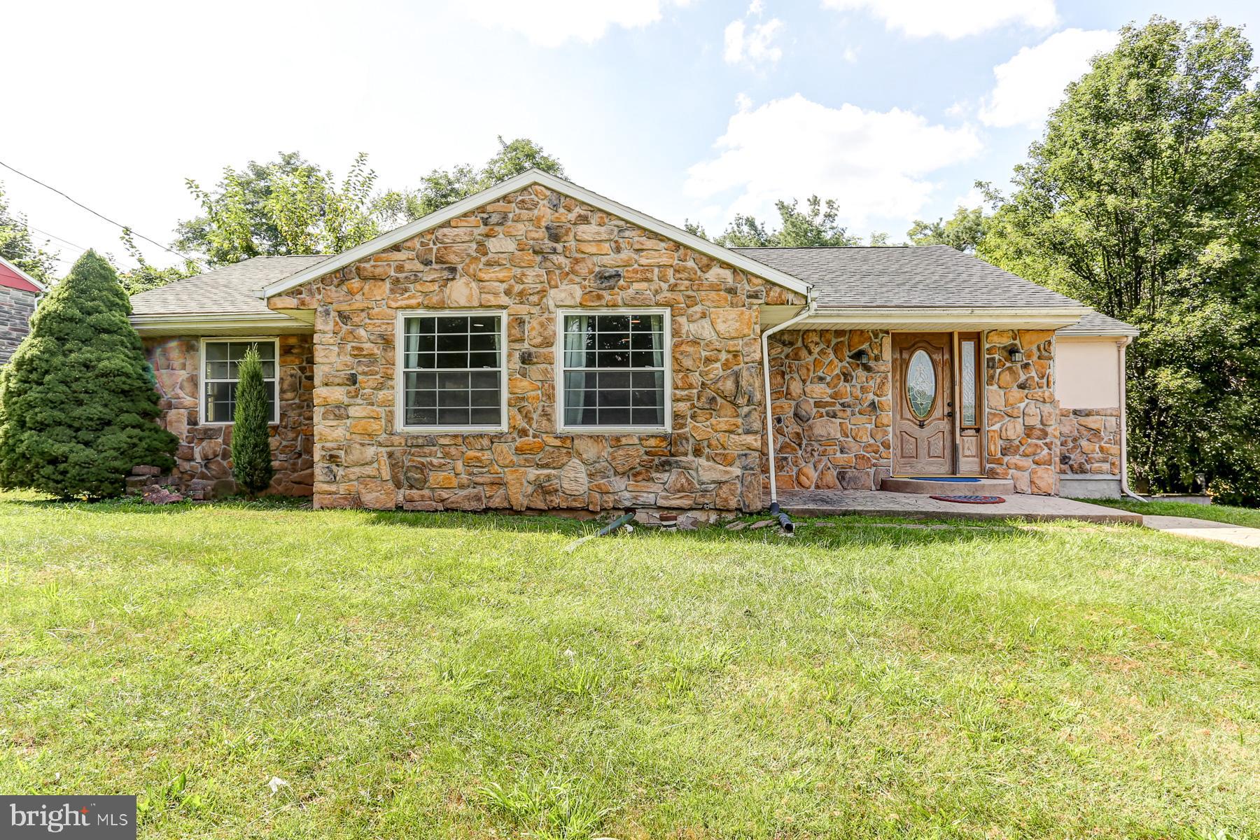 663 WYNDAMERE DRIVE