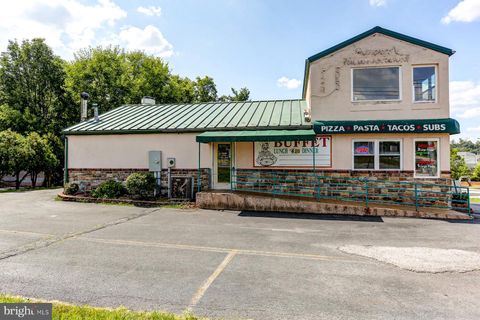 663 WYNDAMERE DRIVE LEWISBERRY PA 17339