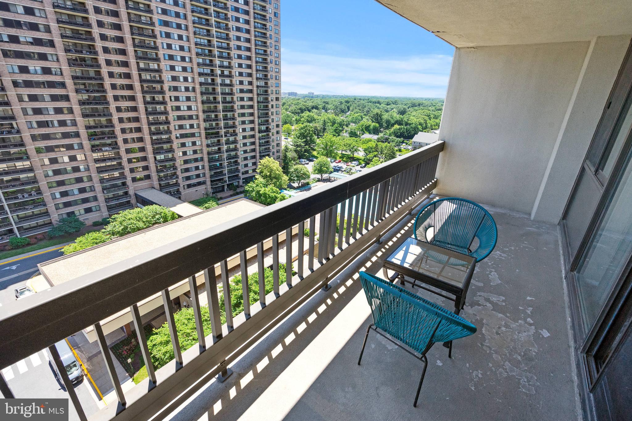 SKYLINE SQUARE CONDO - Residential