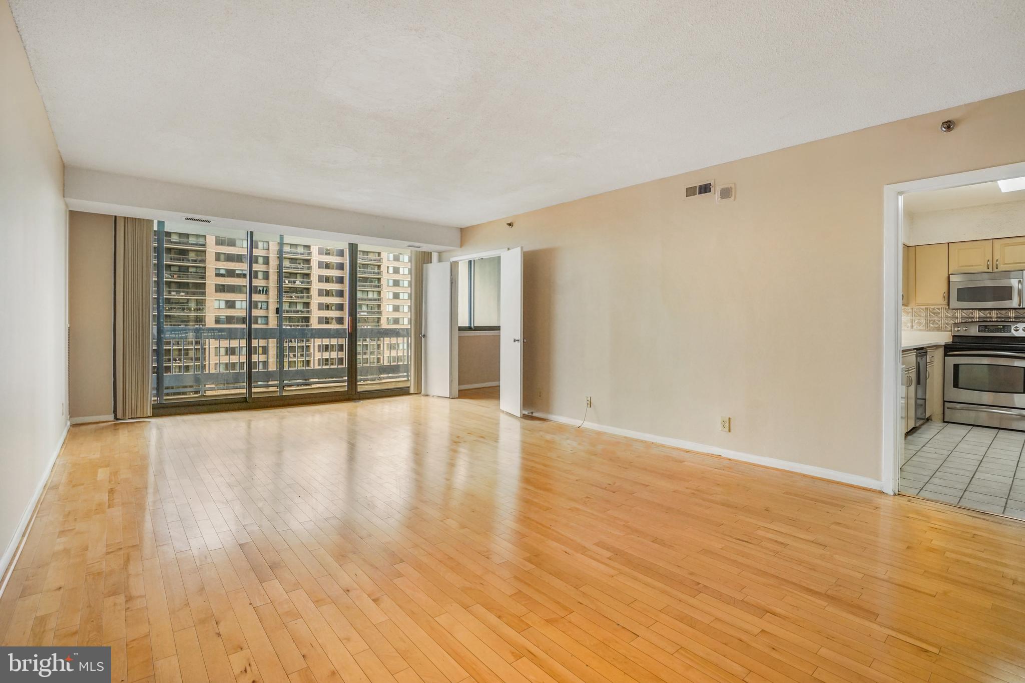 SKYLINE SQUARE CONDO - Residential