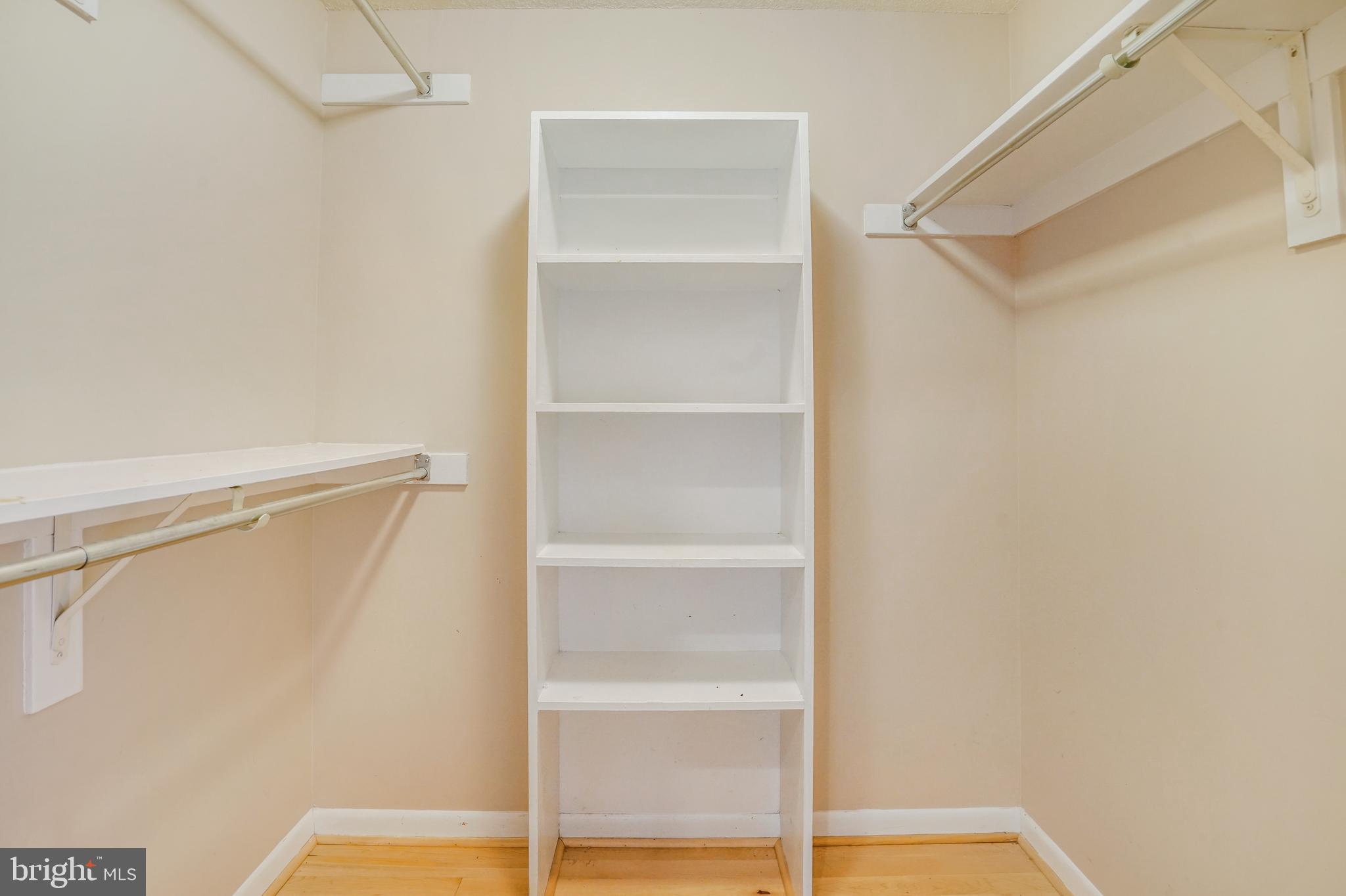 SKYLINE SQUARE CONDO - Residential