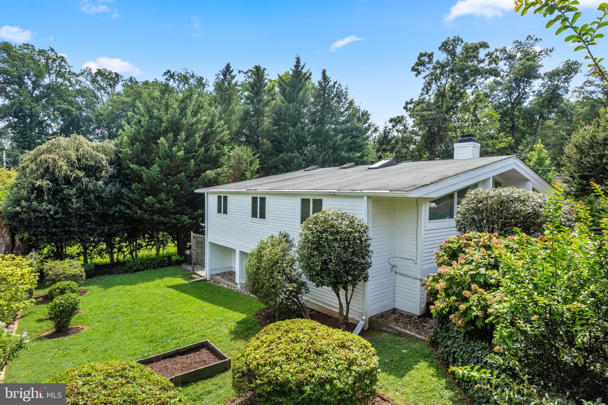 WILDWOOD MANOR - Residential