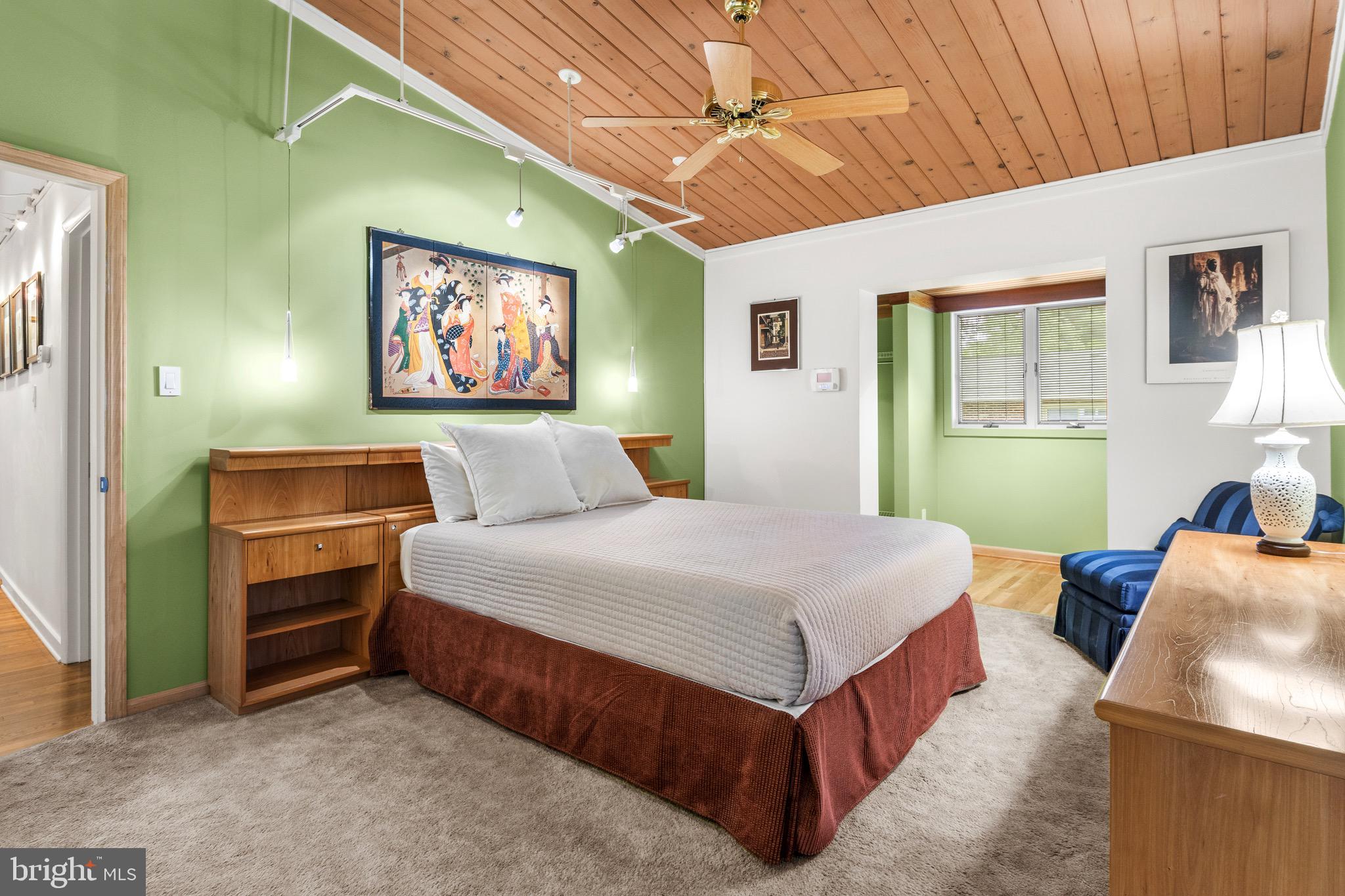 WILDWOOD MANOR - Residential