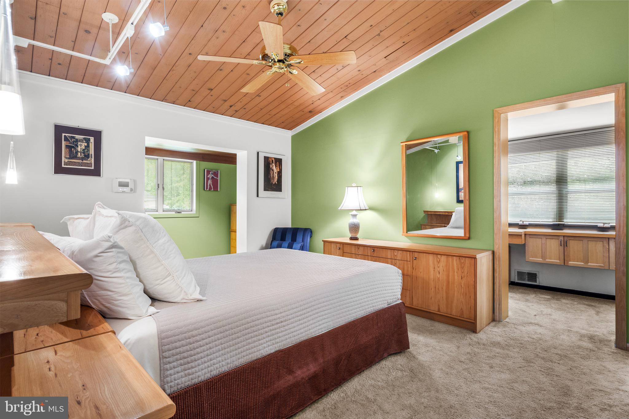 WILDWOOD MANOR - Residential